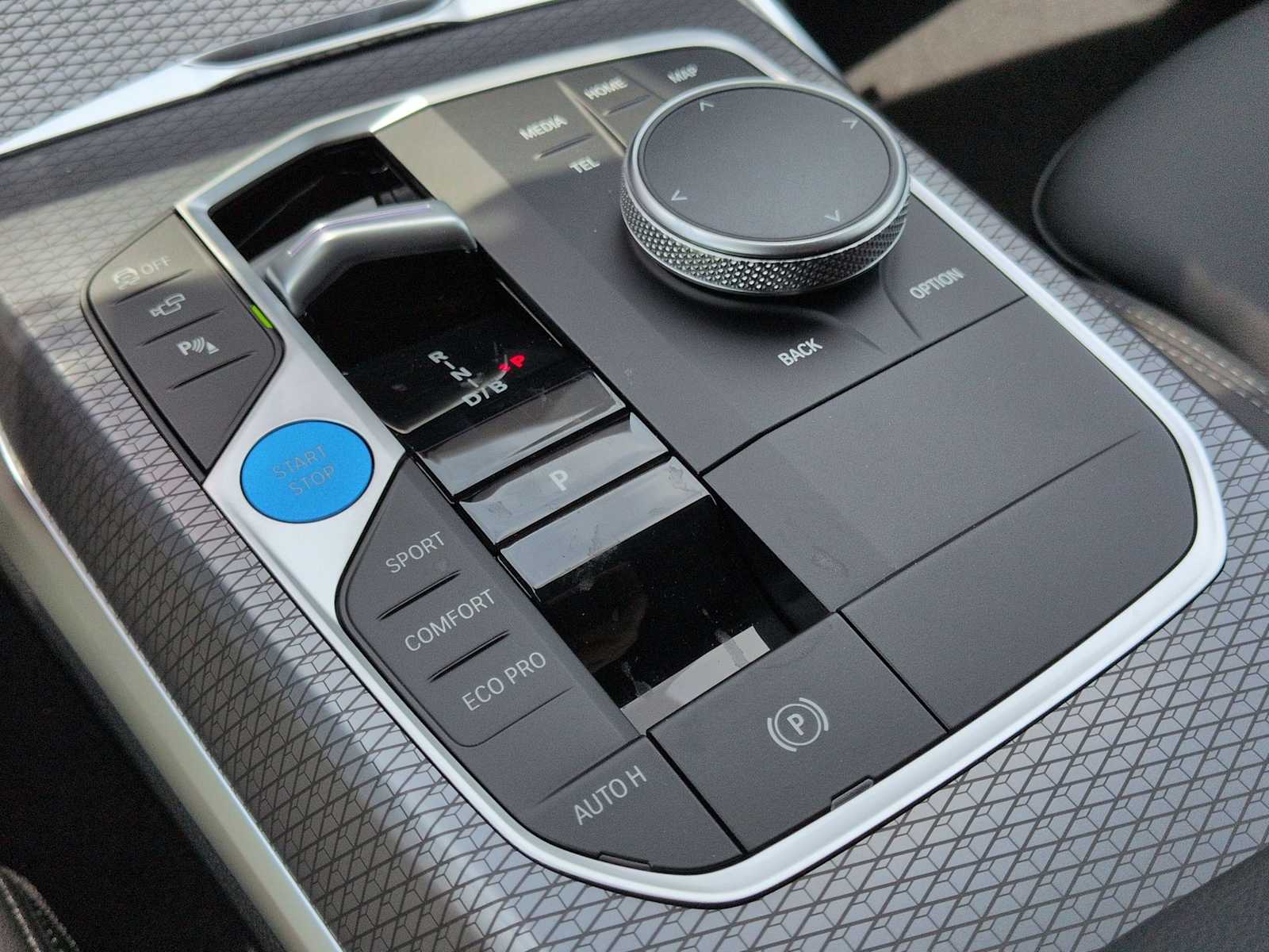 Thumbnail: 2026 BMW i4 - 36