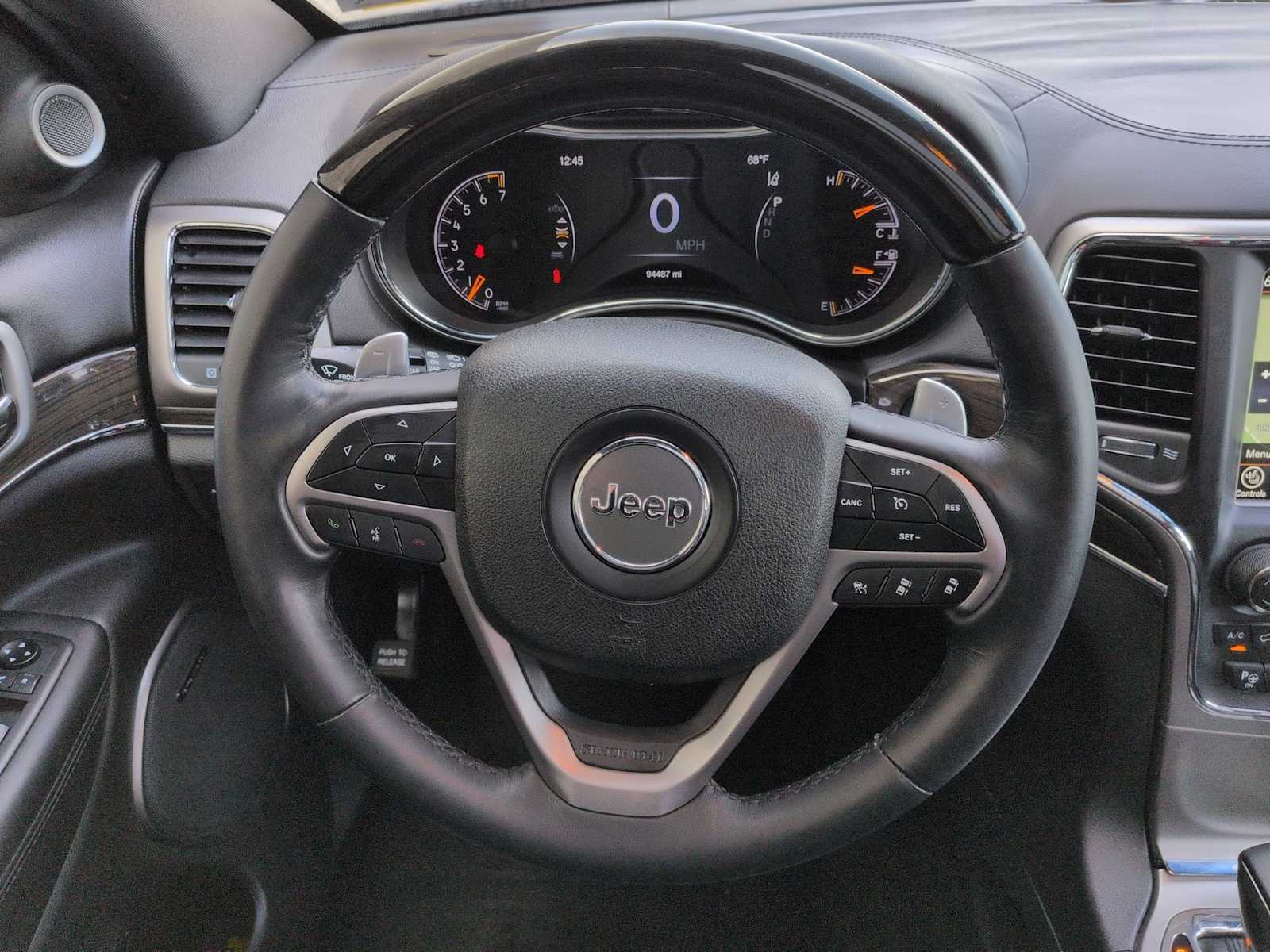 Thumbnail: 2018 Jeep Grand Cherokee - 25