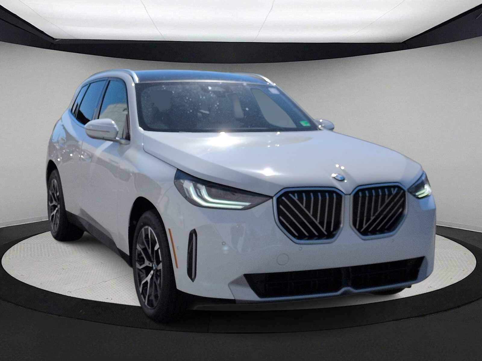 Thumbnail: 2026 BMW X3 - 2