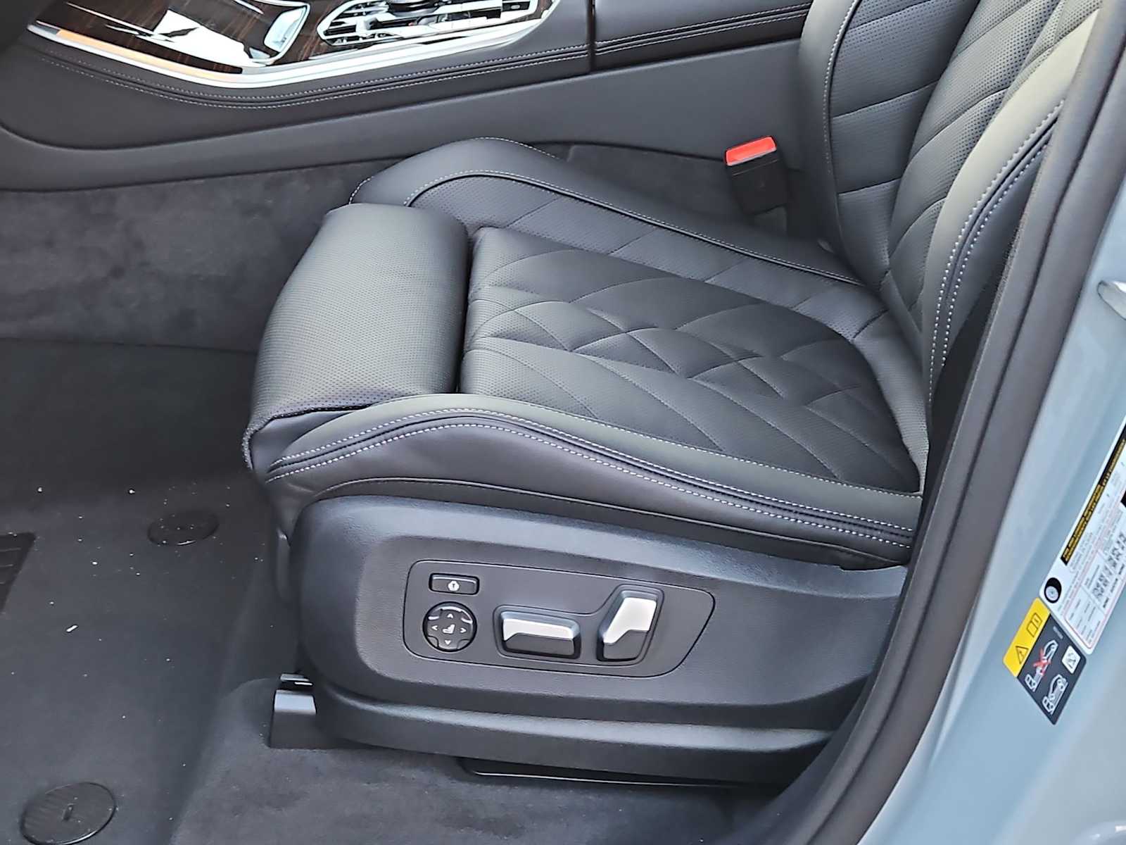 Thumbnail: 2026 BMW X5 - 18