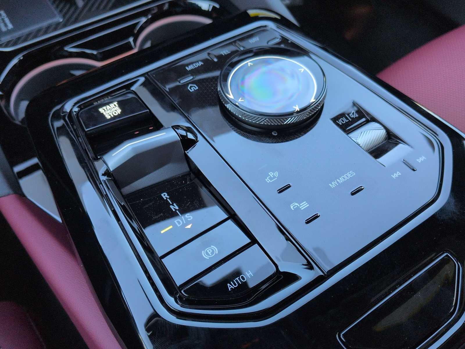 Thumbnail: 2026 BMW 5 Series - 34