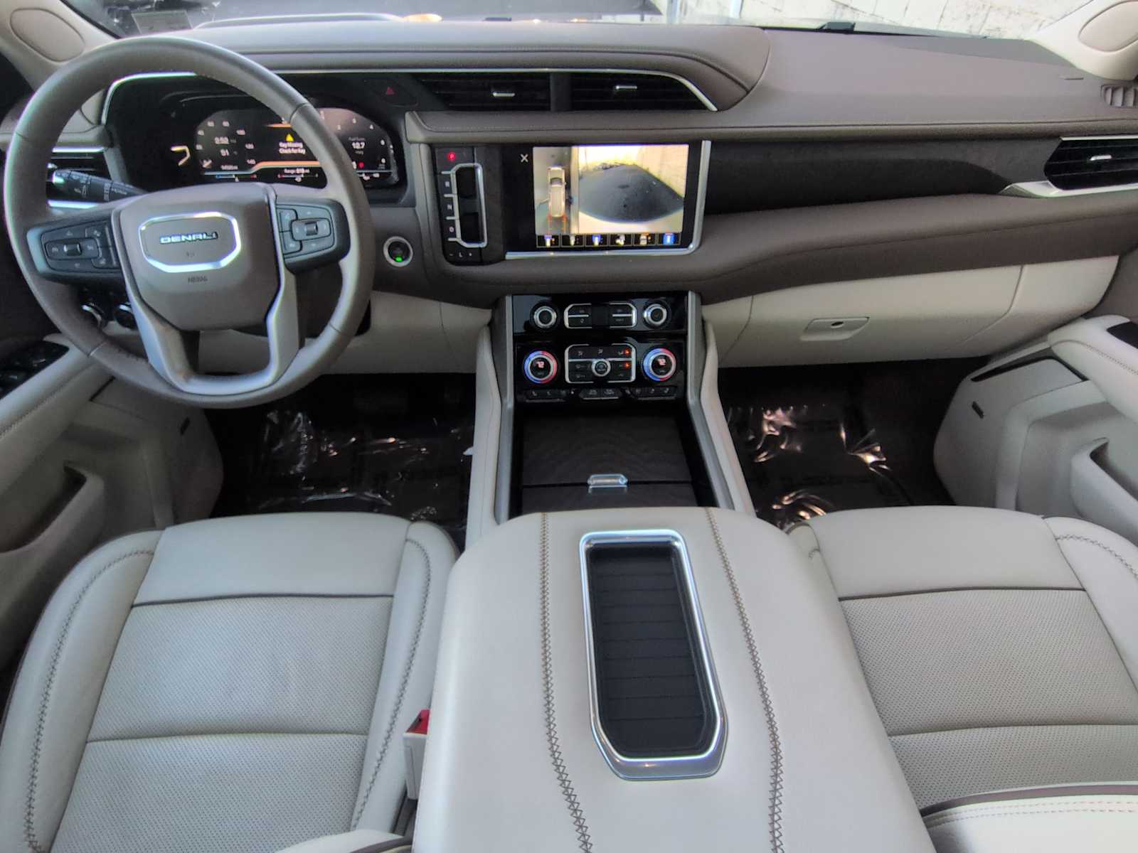 Thumbnail: 2022 GMC Yukon - 16