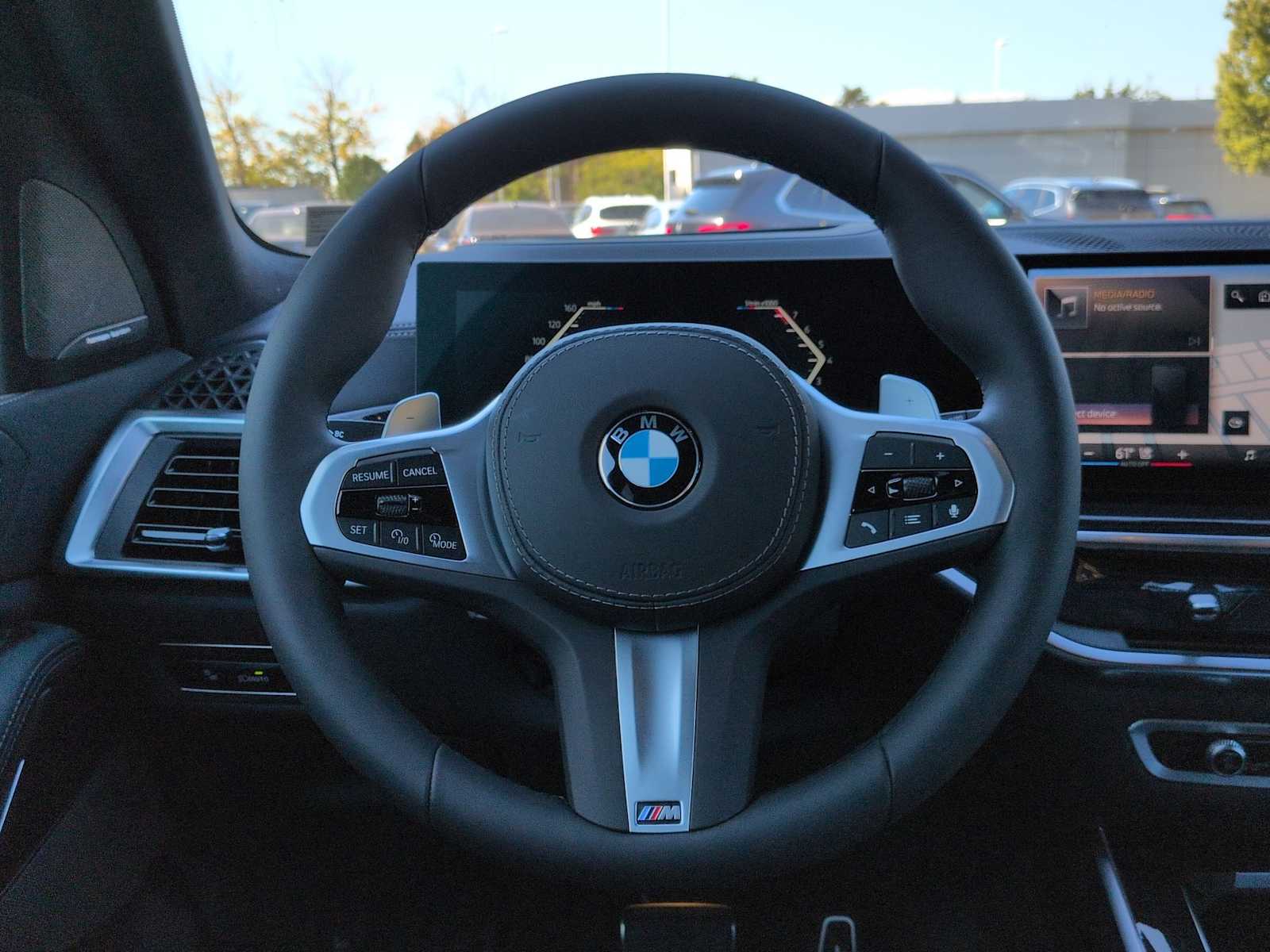 Thumbnail: 2026 BMW X7 - 25