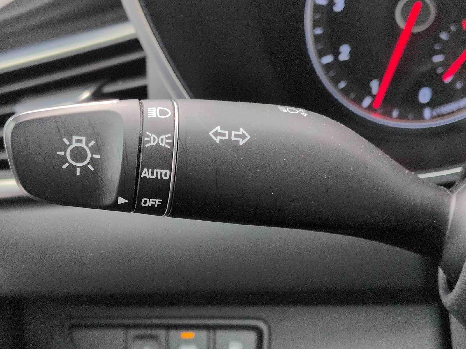 Thumbnail: 2019 Genesis G70 - 26