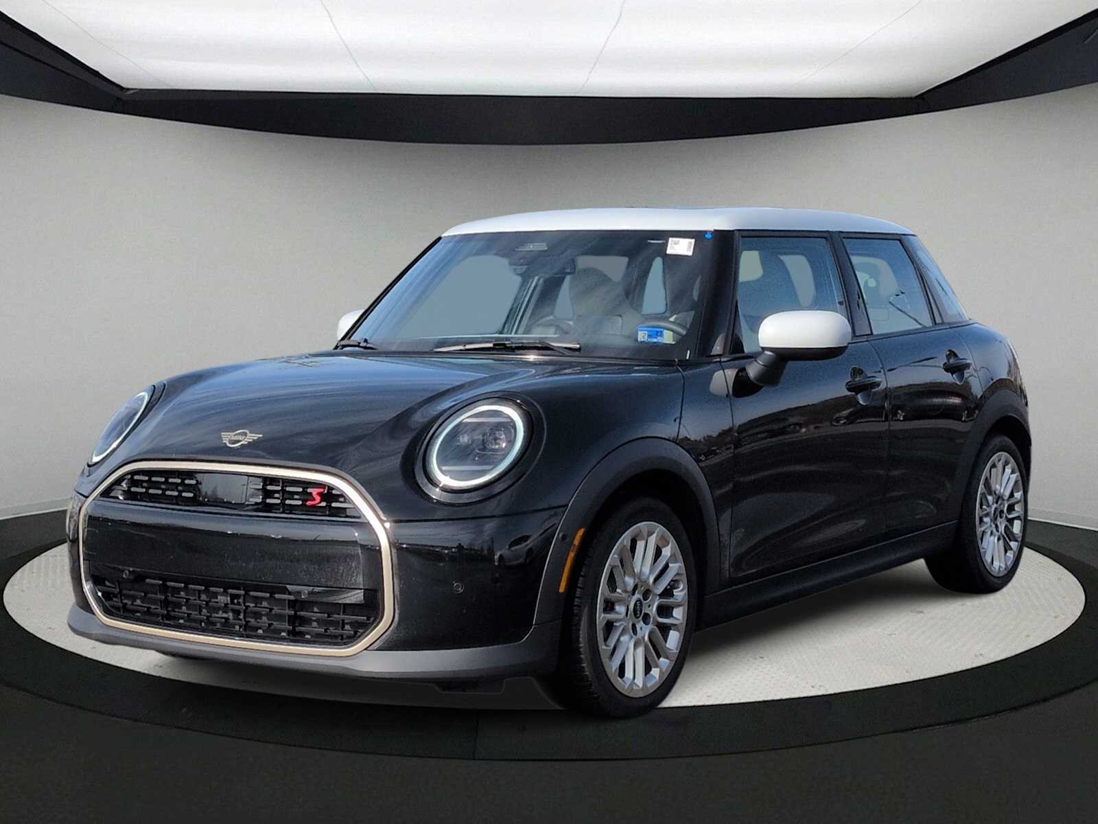 Thumbnail: 2025 MINI Cooper Hardtop - 4