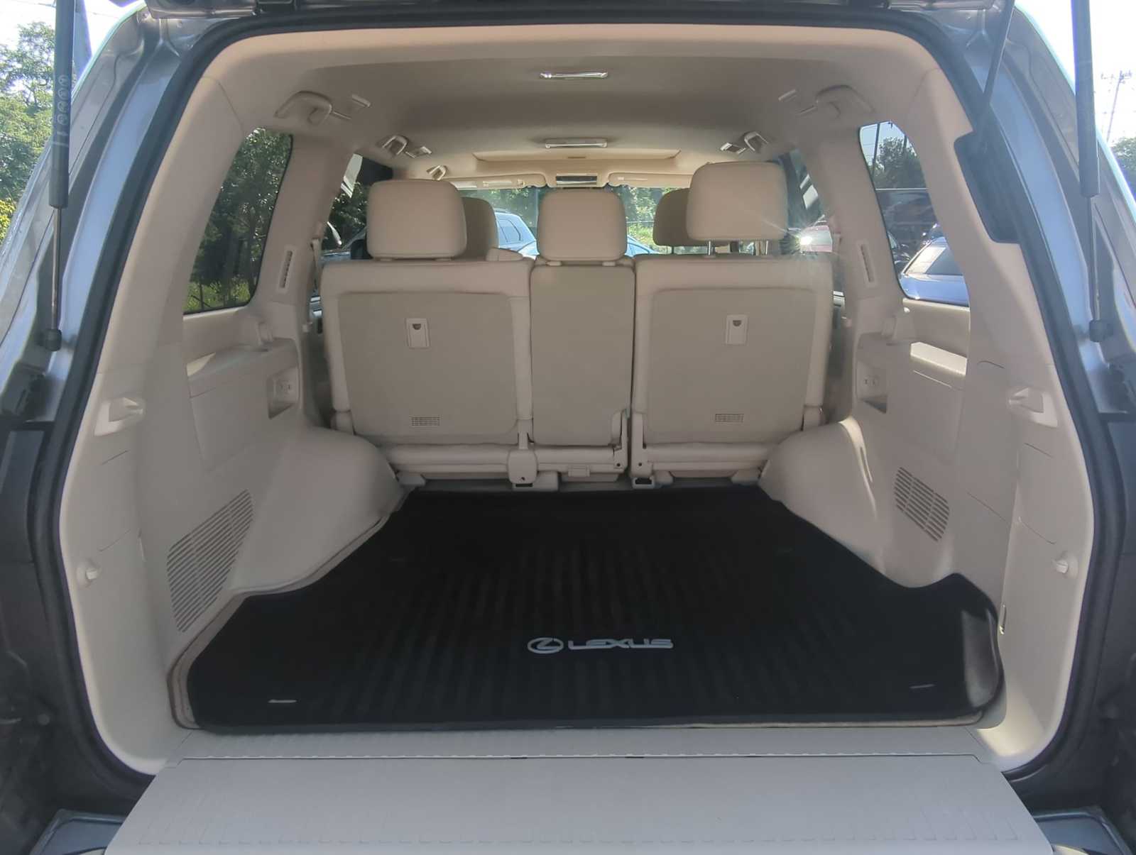 Thumbnail: 2021 Lexus LX - 36