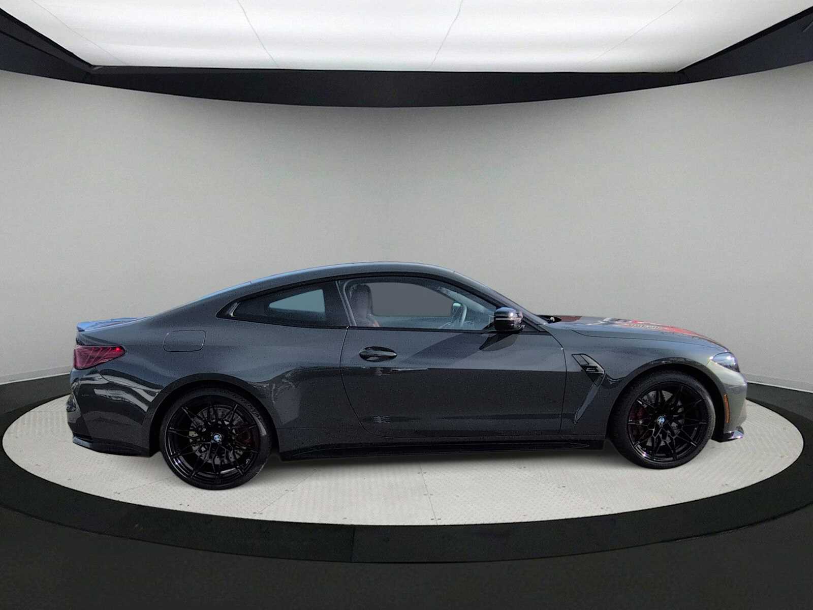 Thumbnail: 2025 BMW M4 - 9