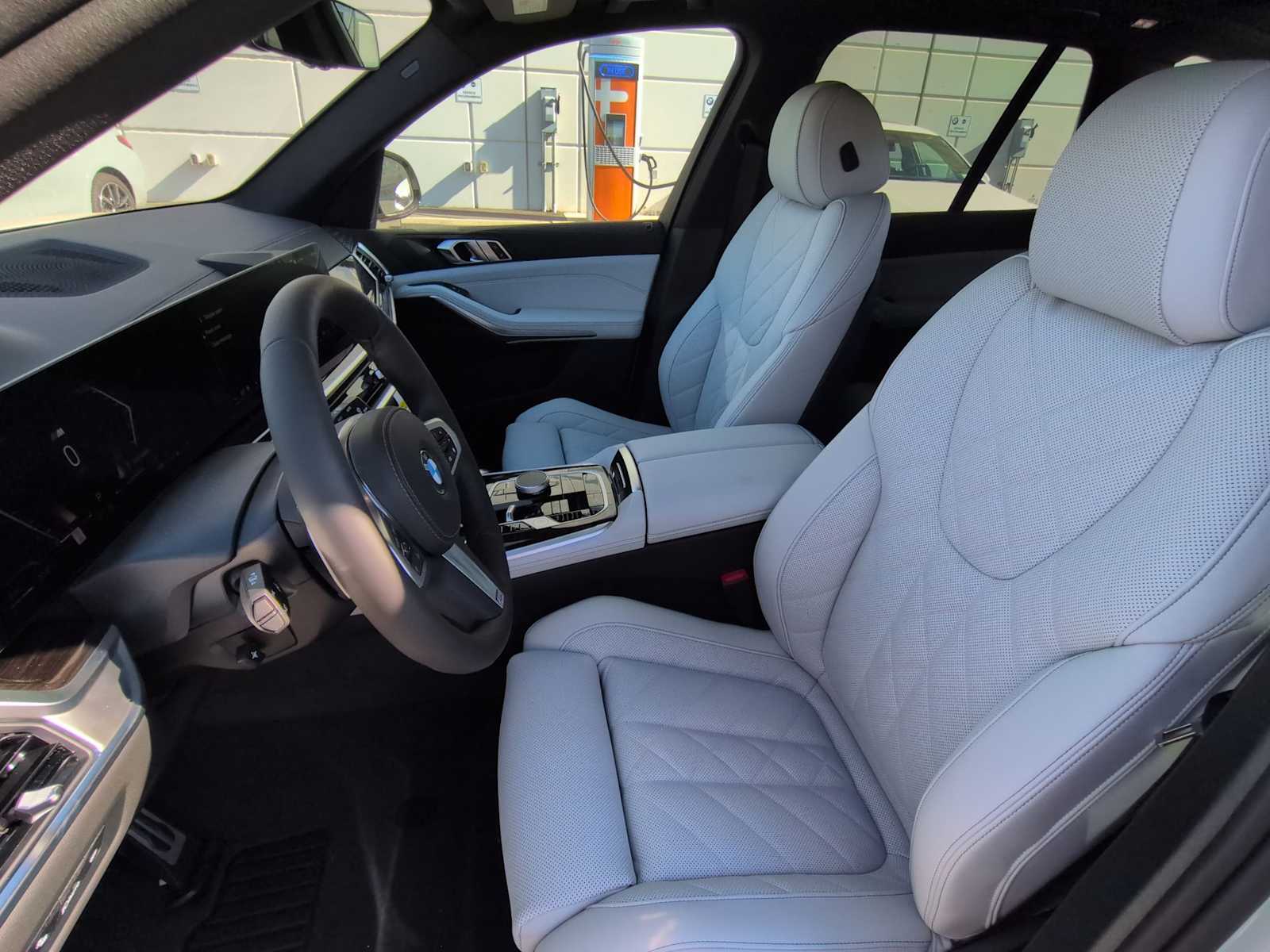 Thumbnail: 2026 BMW X5 - 17