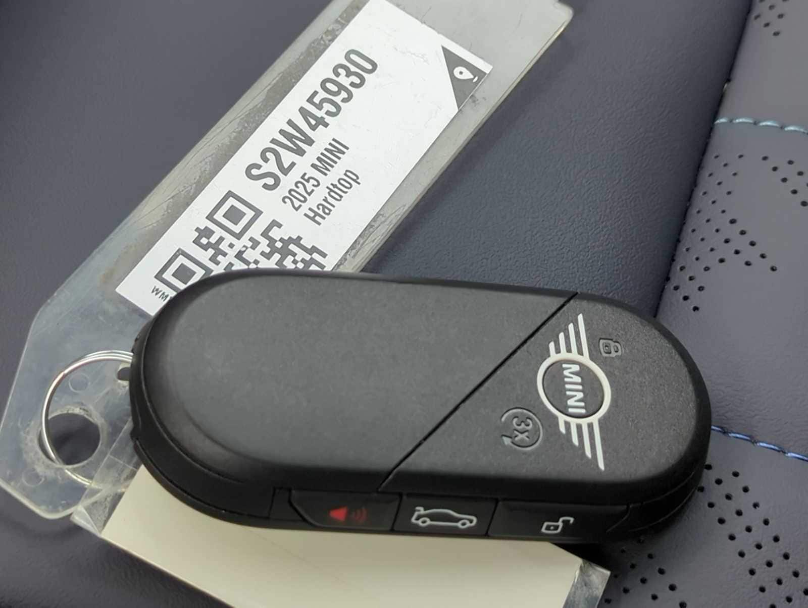 Thumbnail: 2025 MINI Cooper Hardtop - 36