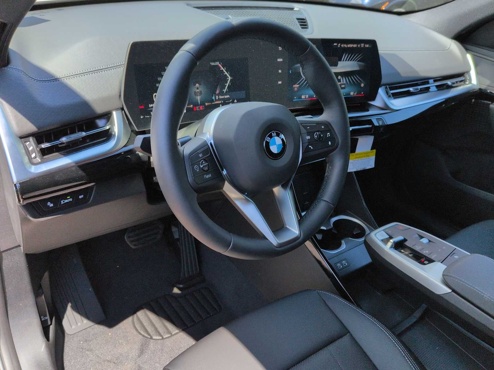 Thumbnail: 2026 BMW X2 - 10