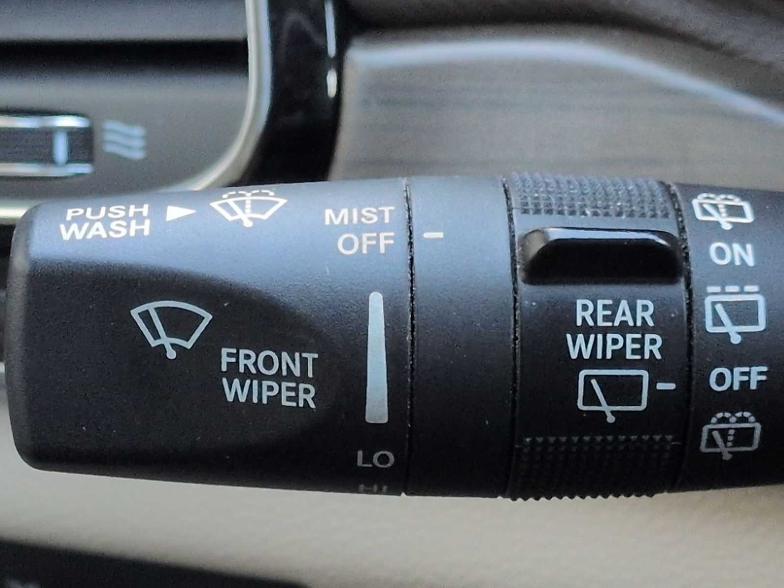 Thumbnail: 2020 Jeep Grand Cherokee - 28