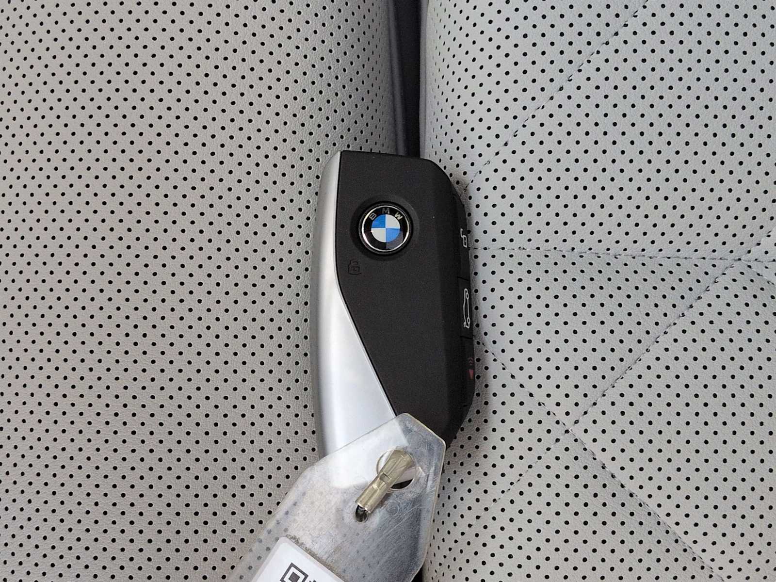 Thumbnail: 2026 BMW X5 - 38