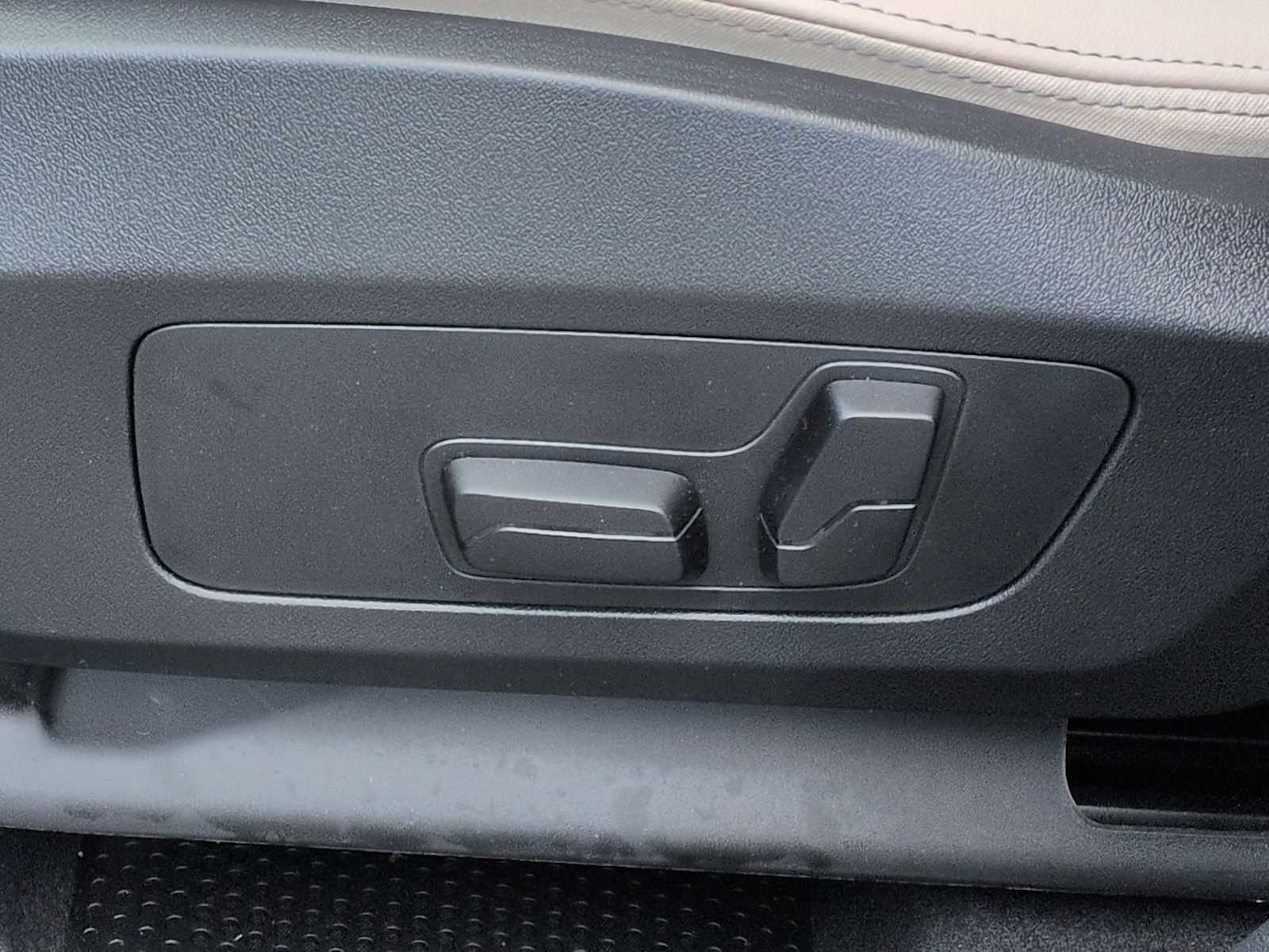 Thumbnail: 2025 BMW X1 - 17