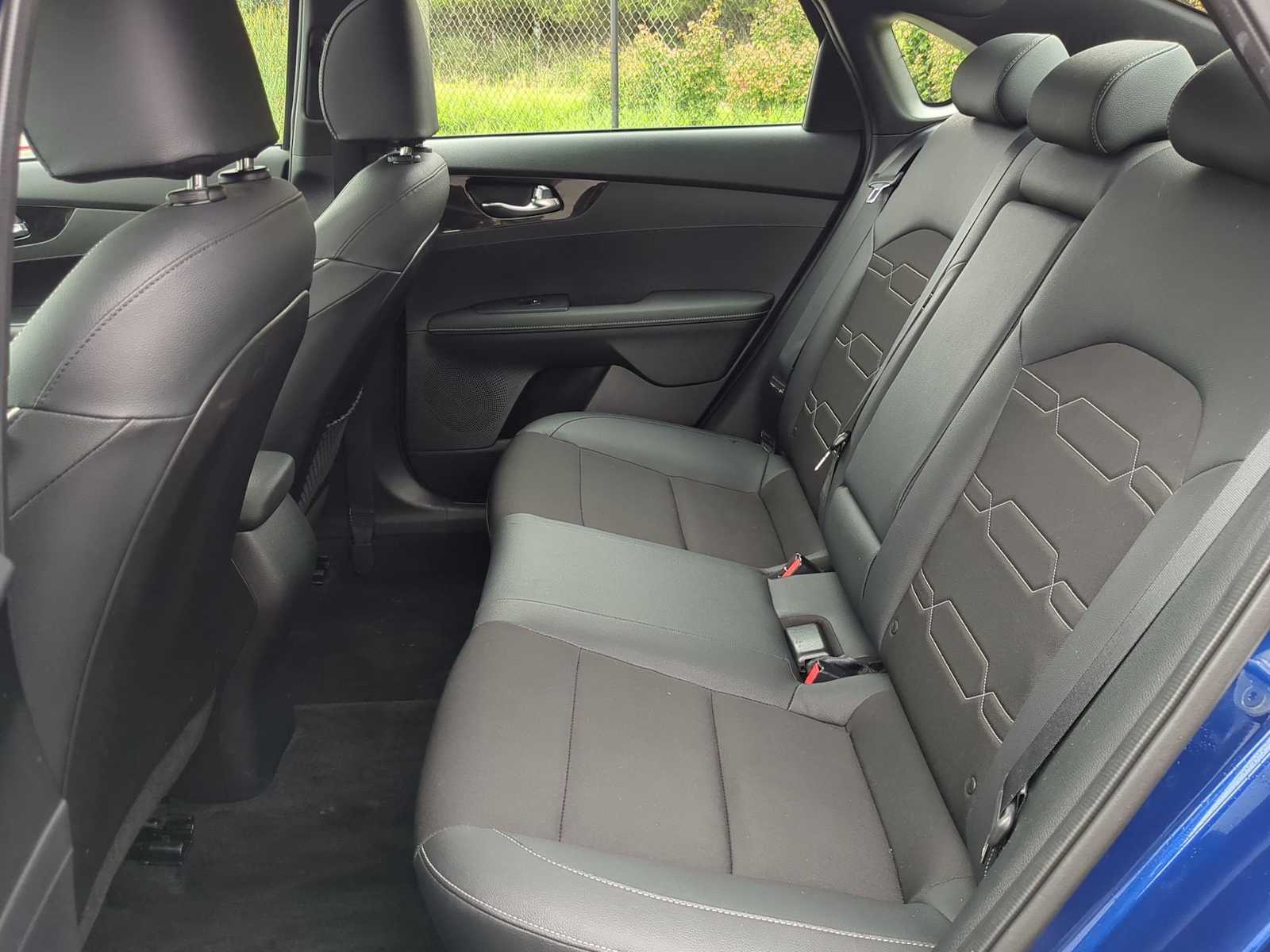 Thumbnail: 2021 Kia Forte - 21
