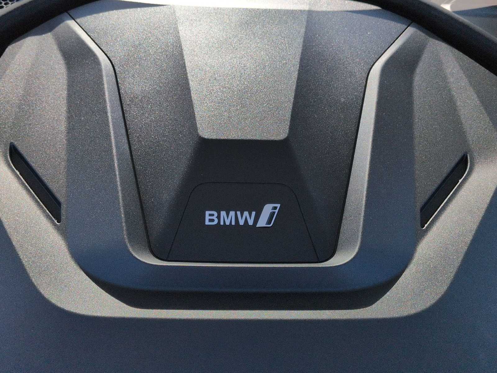 Thumbnail: 2026 BMW i4 - 15