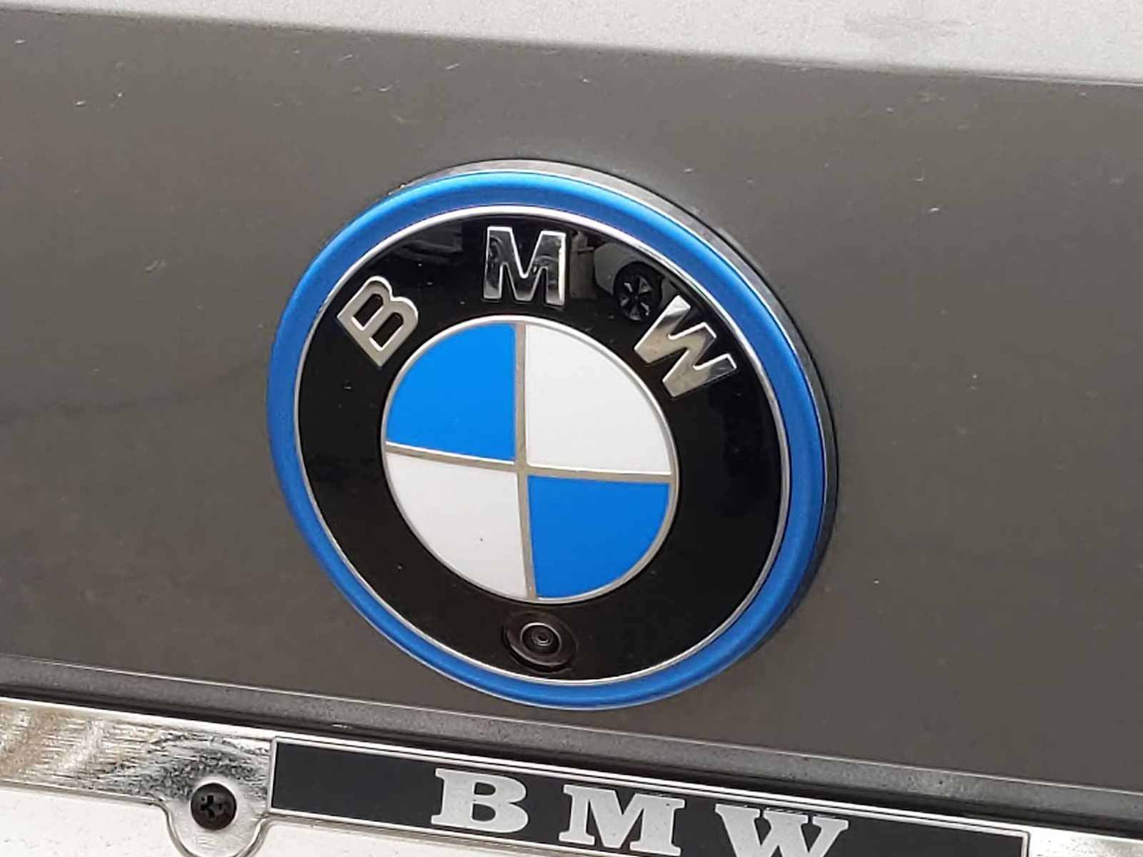 Thumbnail: 2025 BMW i4 - 11