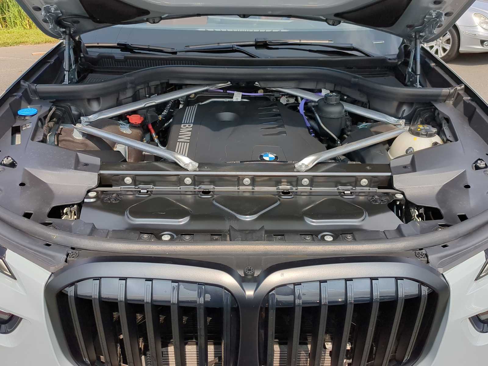 Thumbnail: 2024 BMW X7 - 15