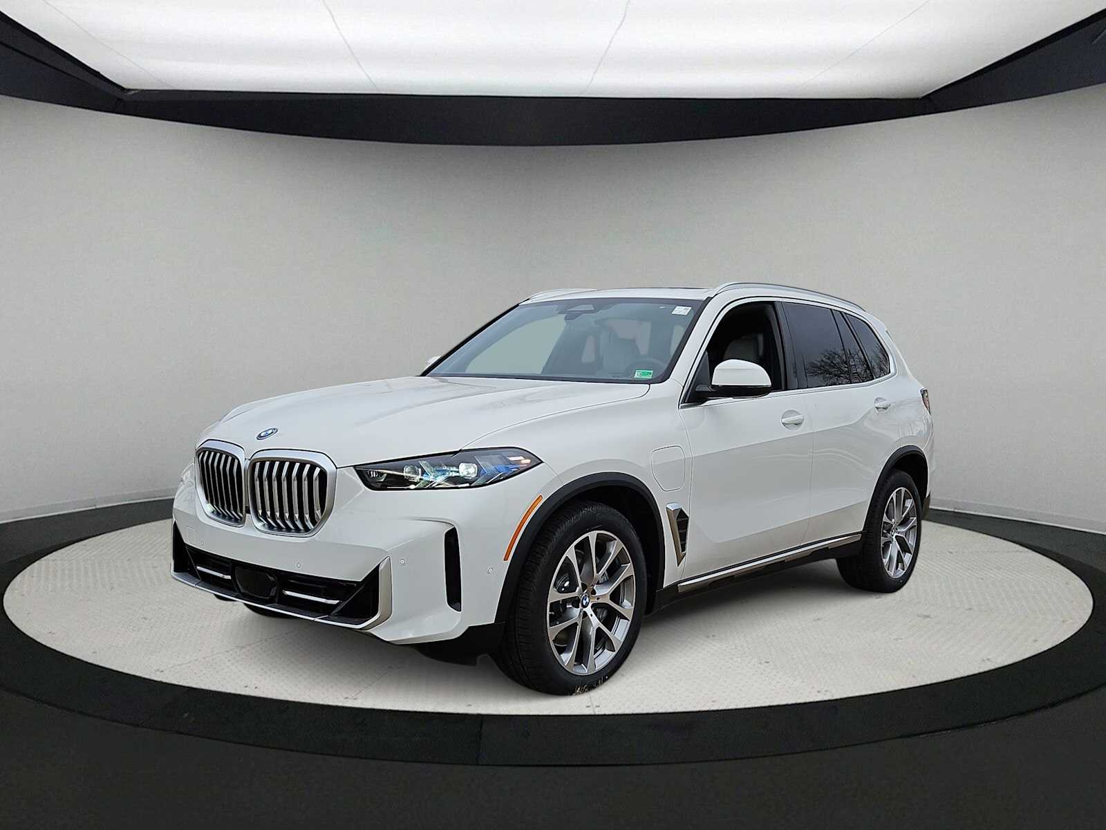 Thumbnail: 2026 BMW X5 - 4