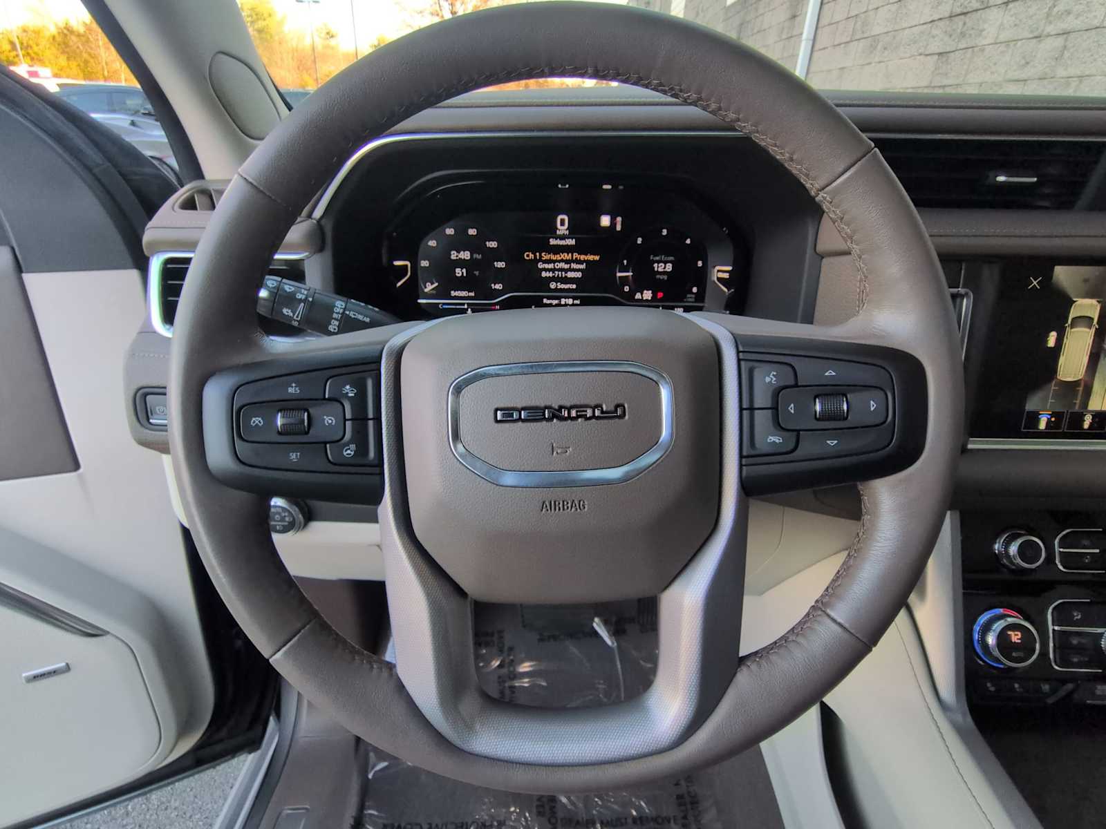 Thumbnail: 2022 GMC Yukon - 24