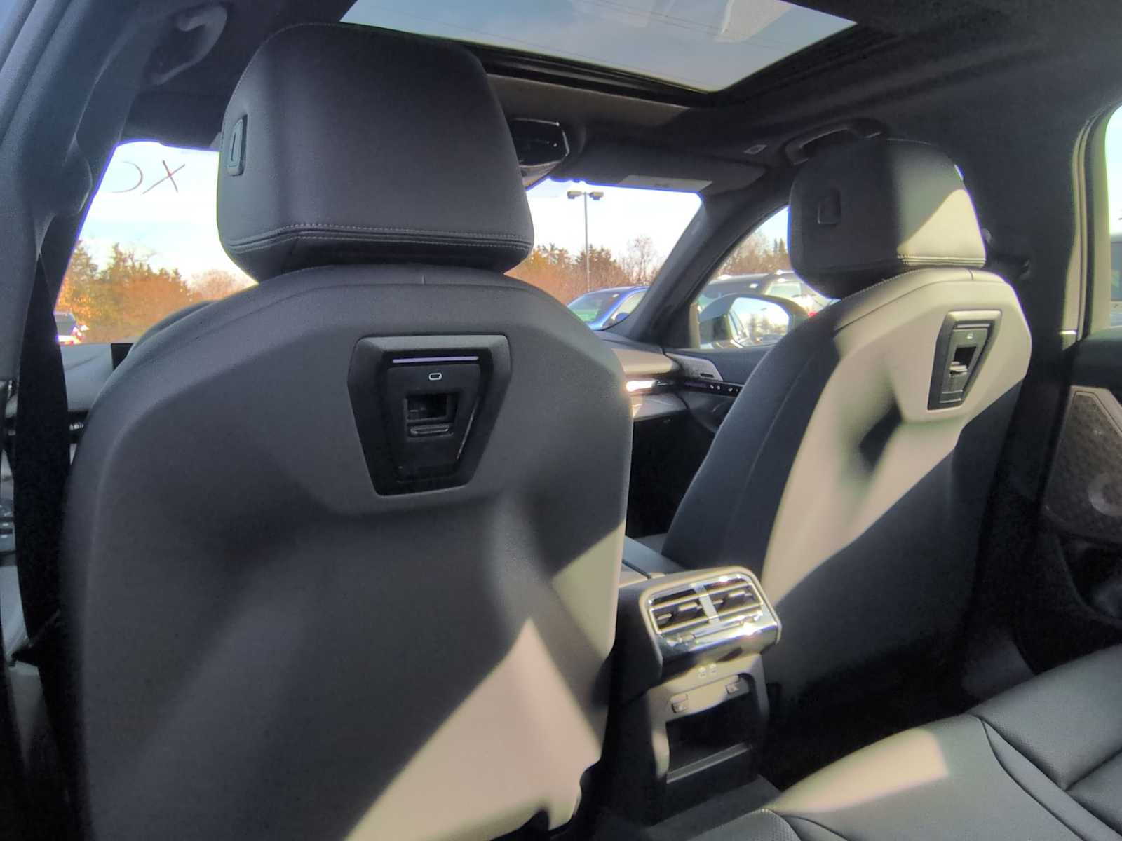 Thumbnail: 2025 BMW 5 Series - 19