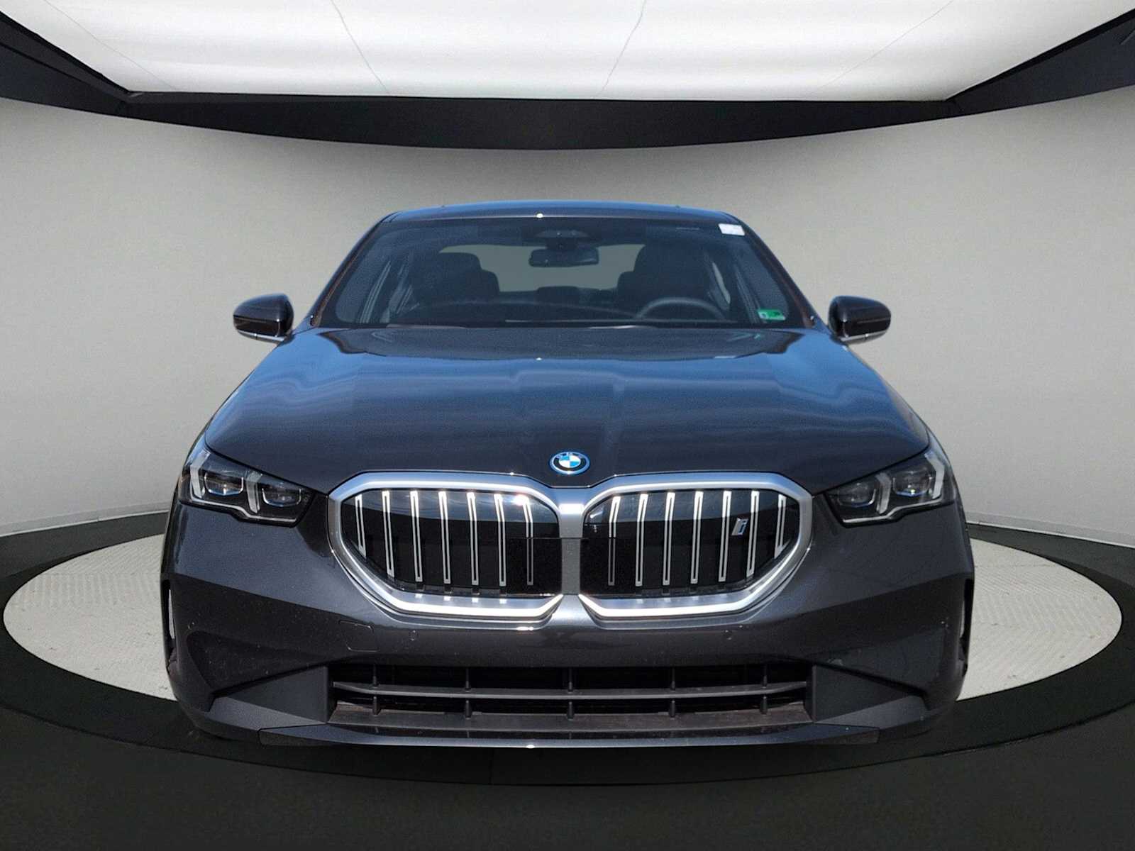 Thumbnail: 2026 BMW i5 - 3