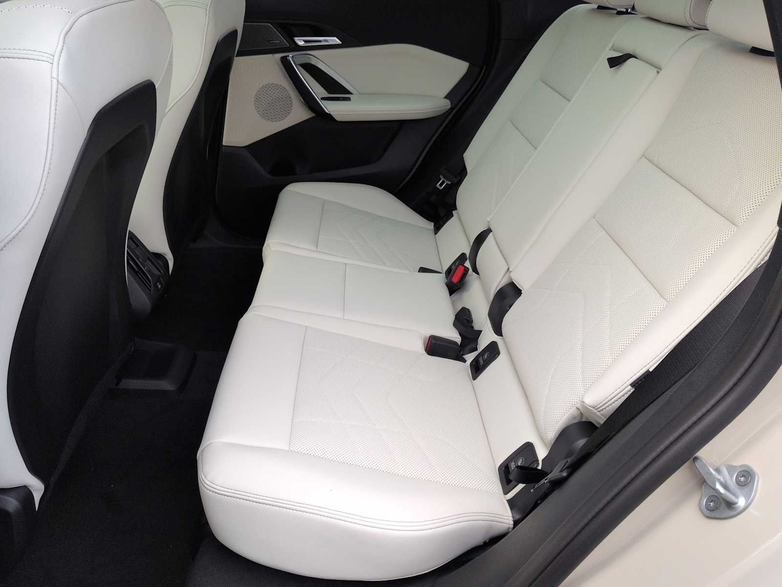 Thumbnail: 2026 BMW X1 - 21