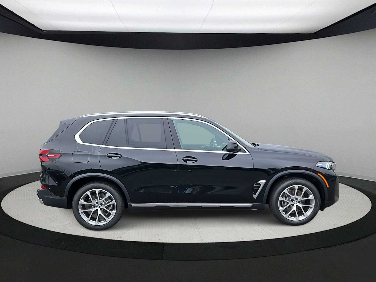 Thumbnail: 2026 BMW X5 - 8
