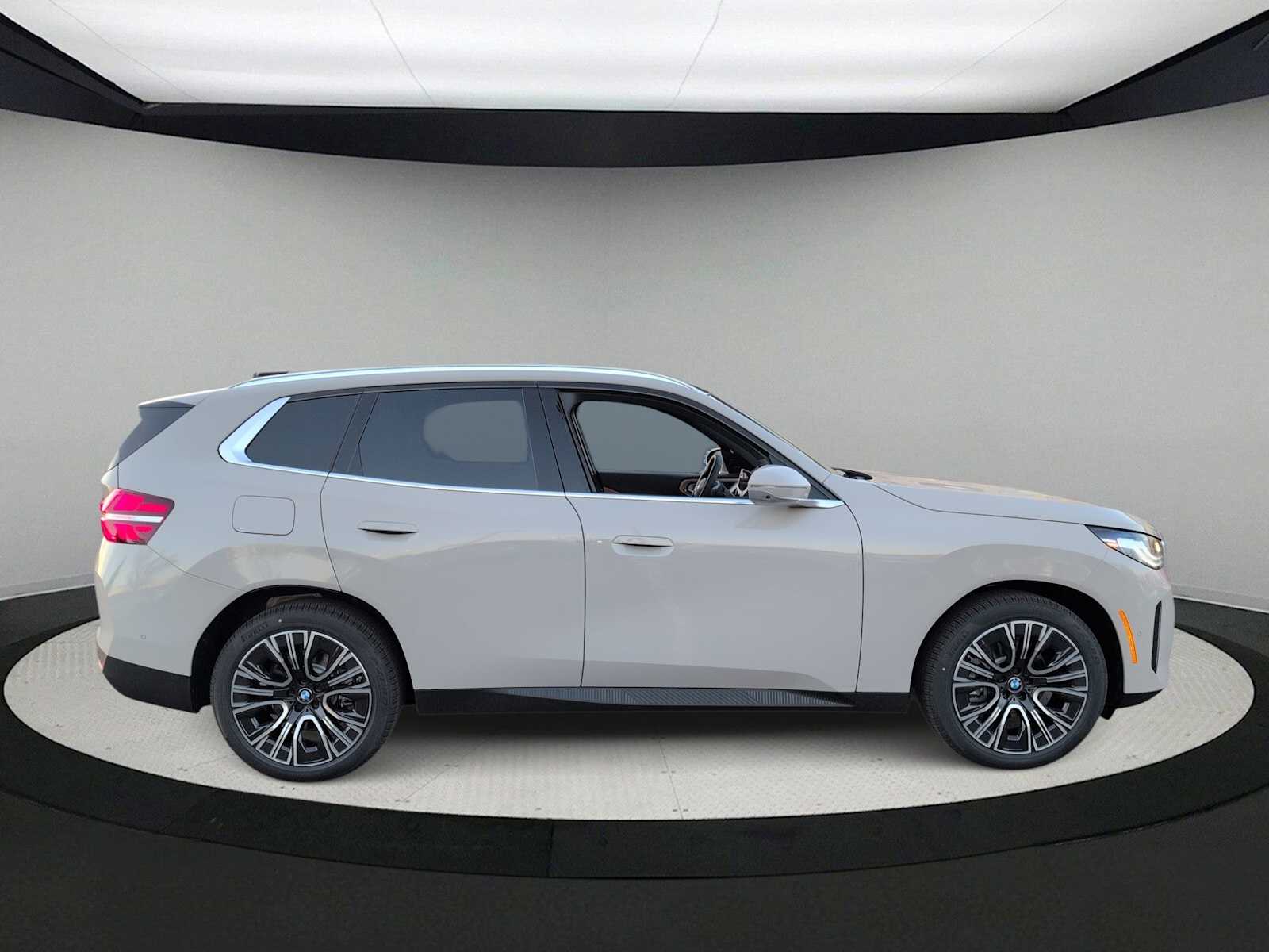 Thumbnail: 2026 BMW X3 - 9