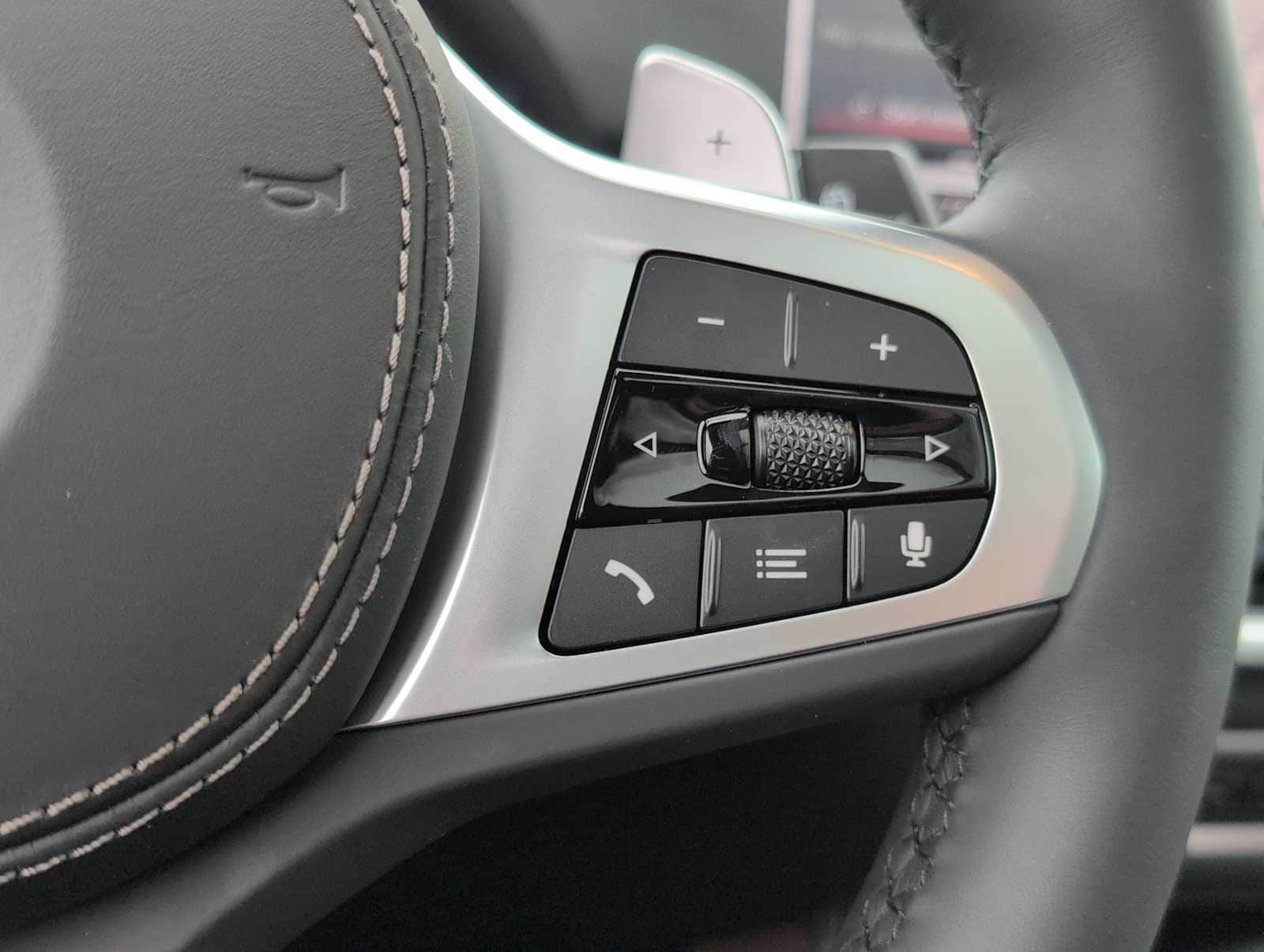 Thumbnail: 2026 BMW X5 - 25