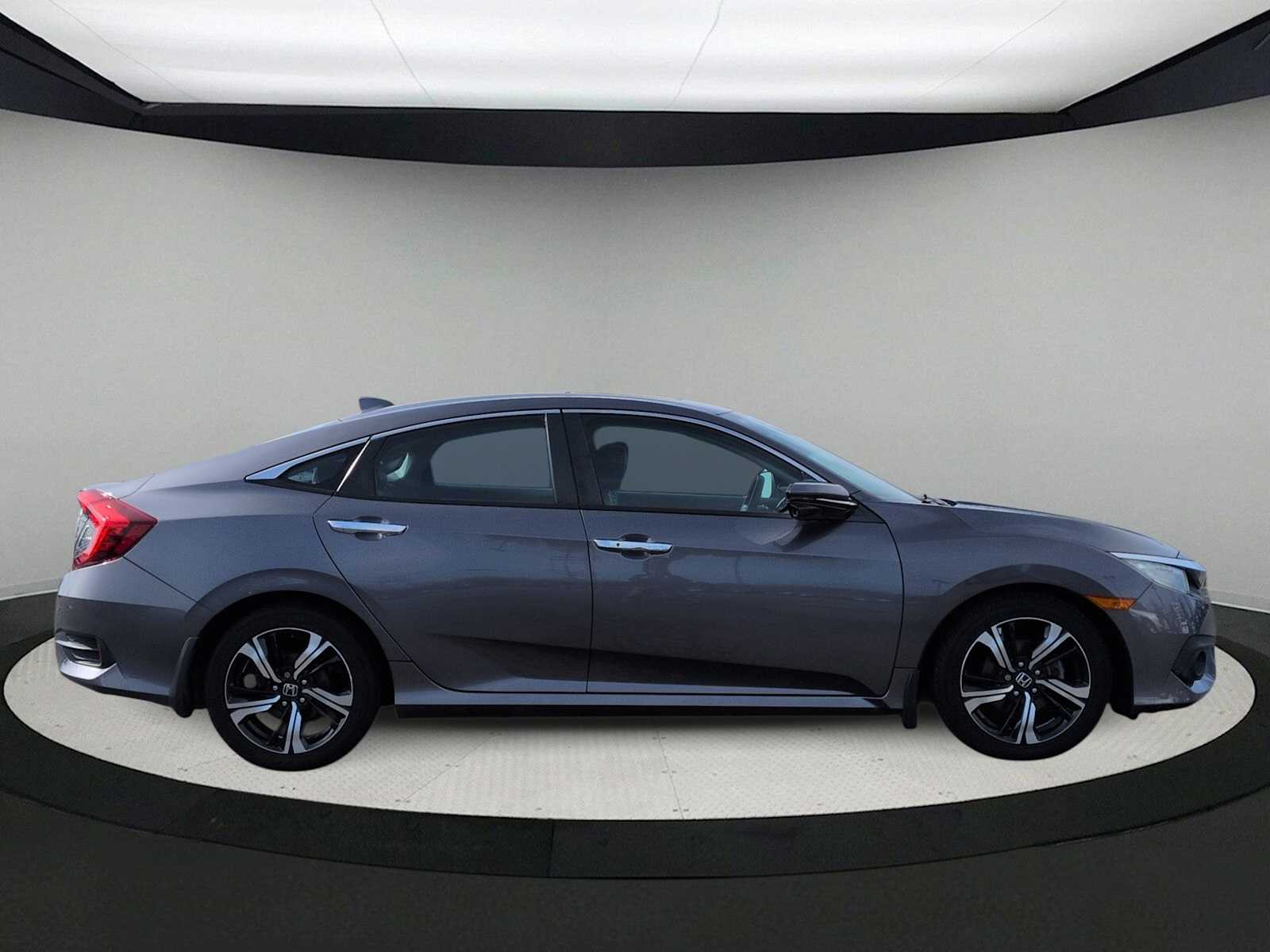 Thumbnail: 2017 Honda Civic - 9