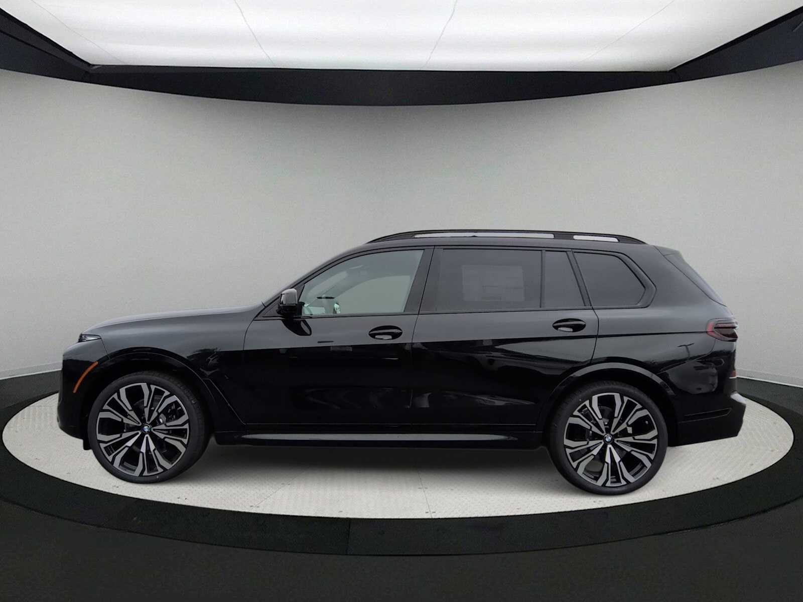 Thumbnail: 2027 BMW X7 - 5