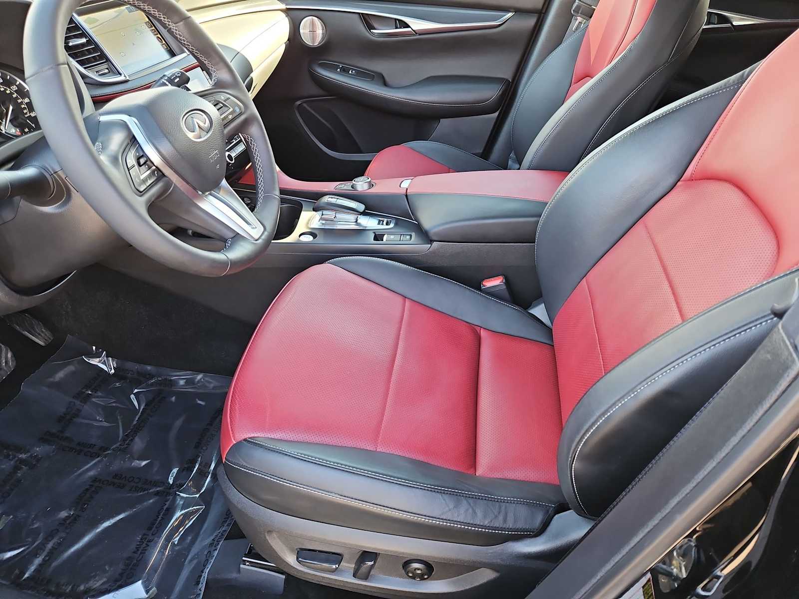 Thumbnail: 2023 INFINITI QX50 - 17