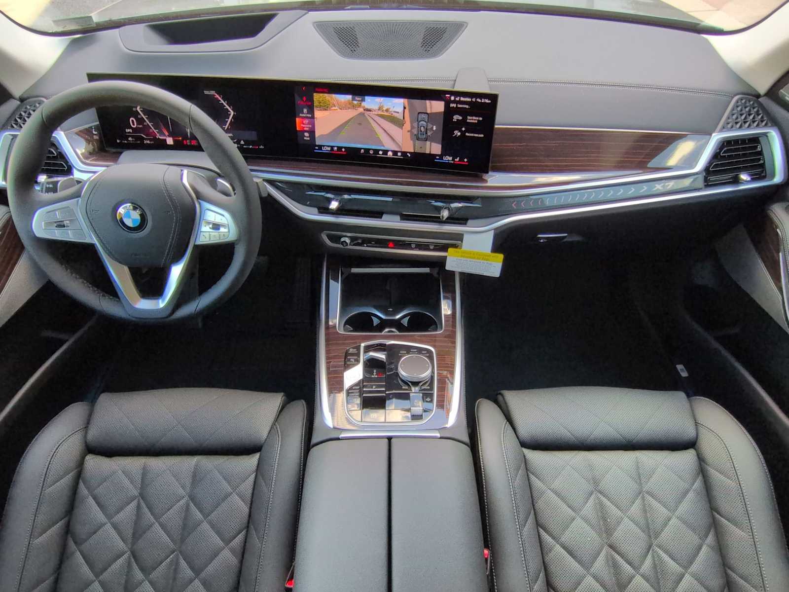 Thumbnail: 2026 BMW X7 - 16