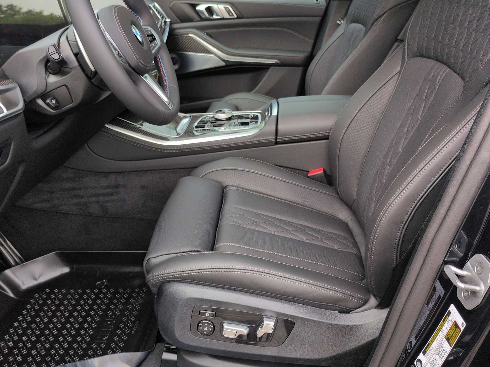 Thumbnail: 2026 BMW X5 - 17
