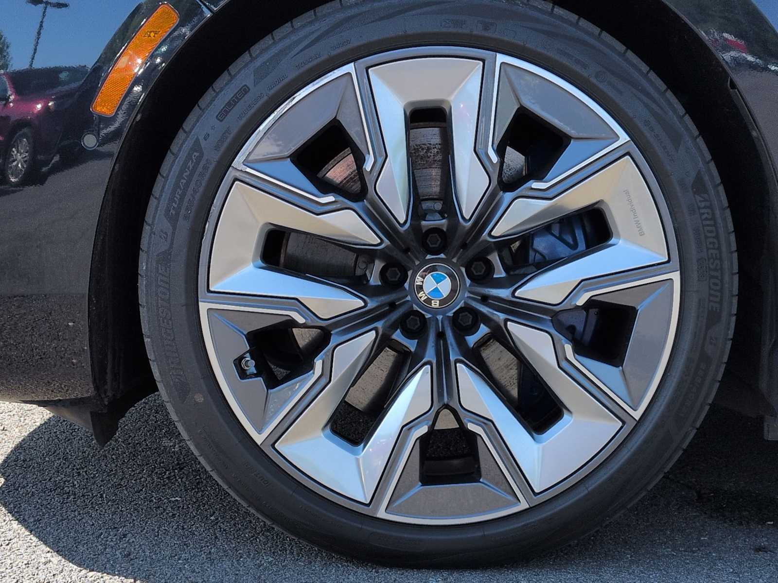 Thumbnail: 2024 BMW i7 - 14