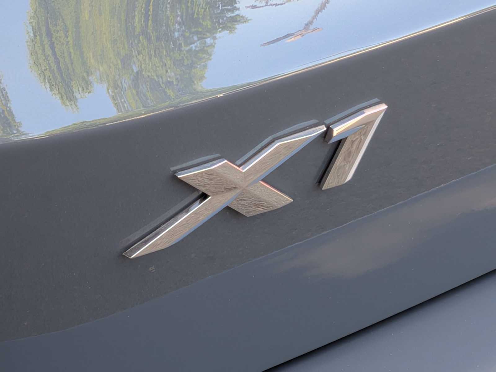 Thumbnail: 2025 BMW X1 - 13