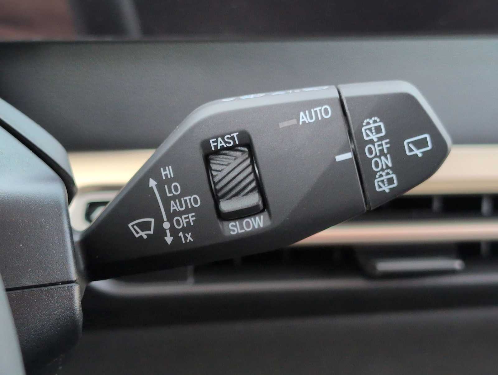 Thumbnail: 2026 BMW iX - 25