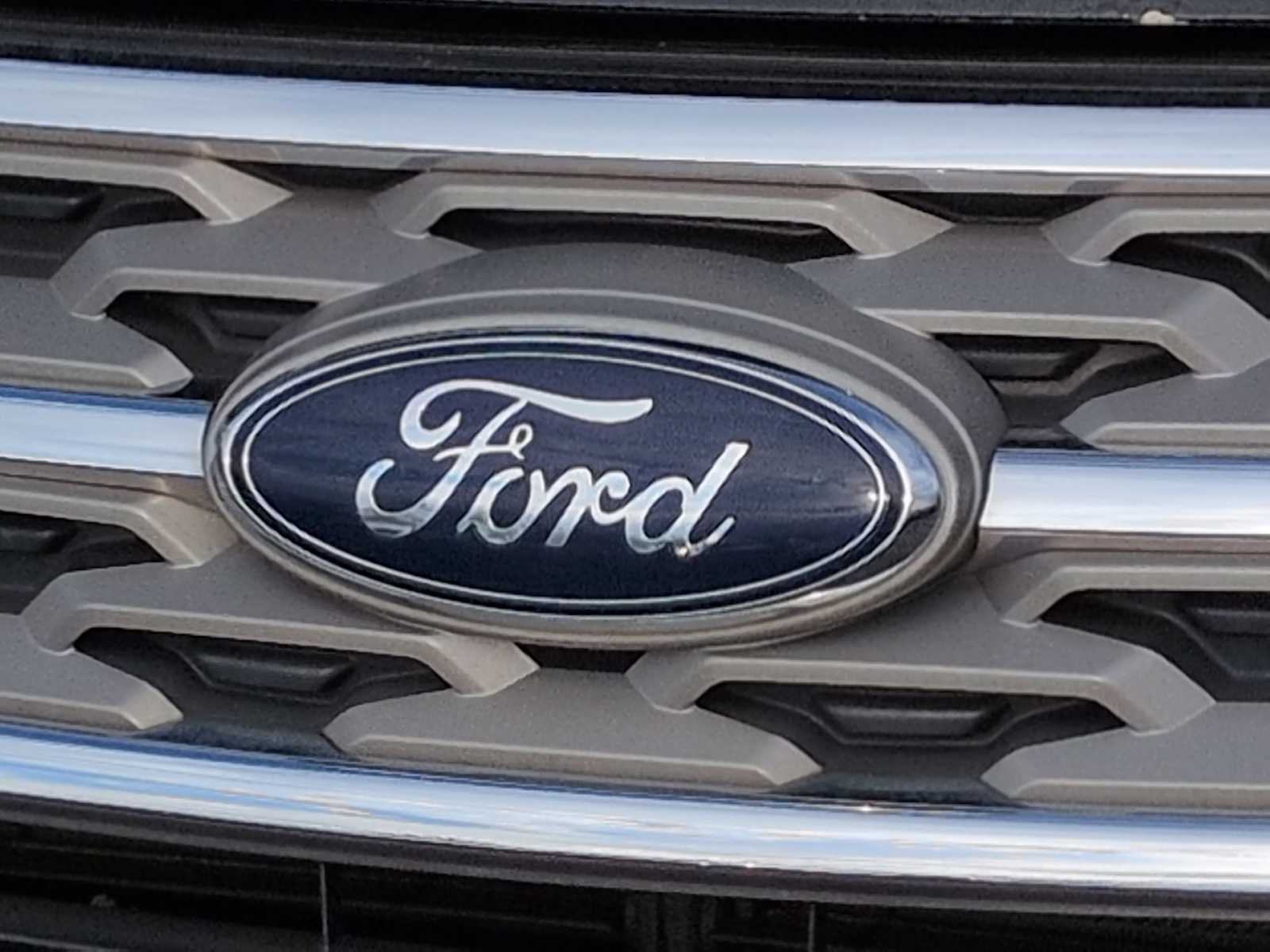 Thumbnail: 2018 Ford Explorer - 12