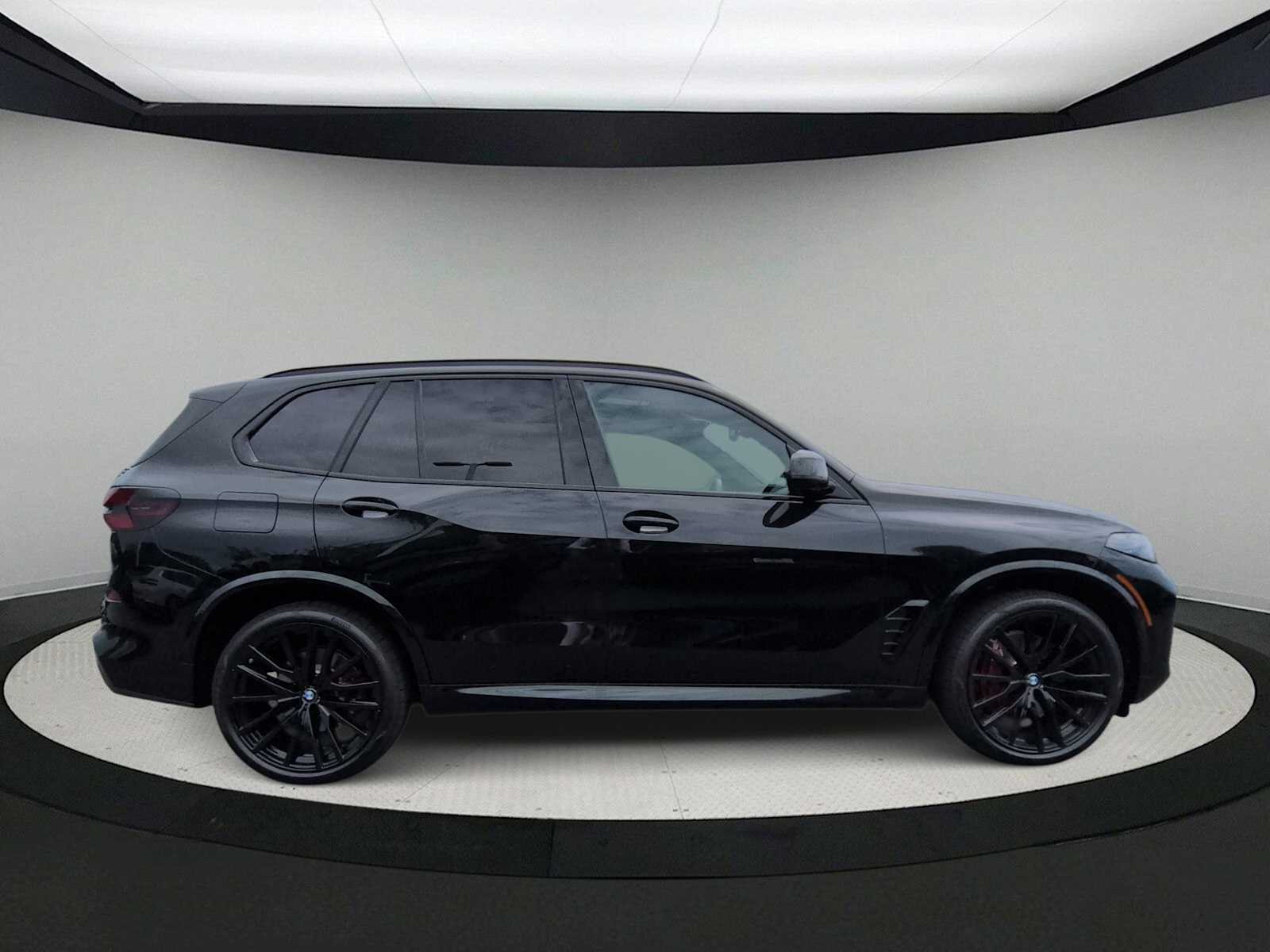 Thumbnail: 2026 BMW X5 - 9