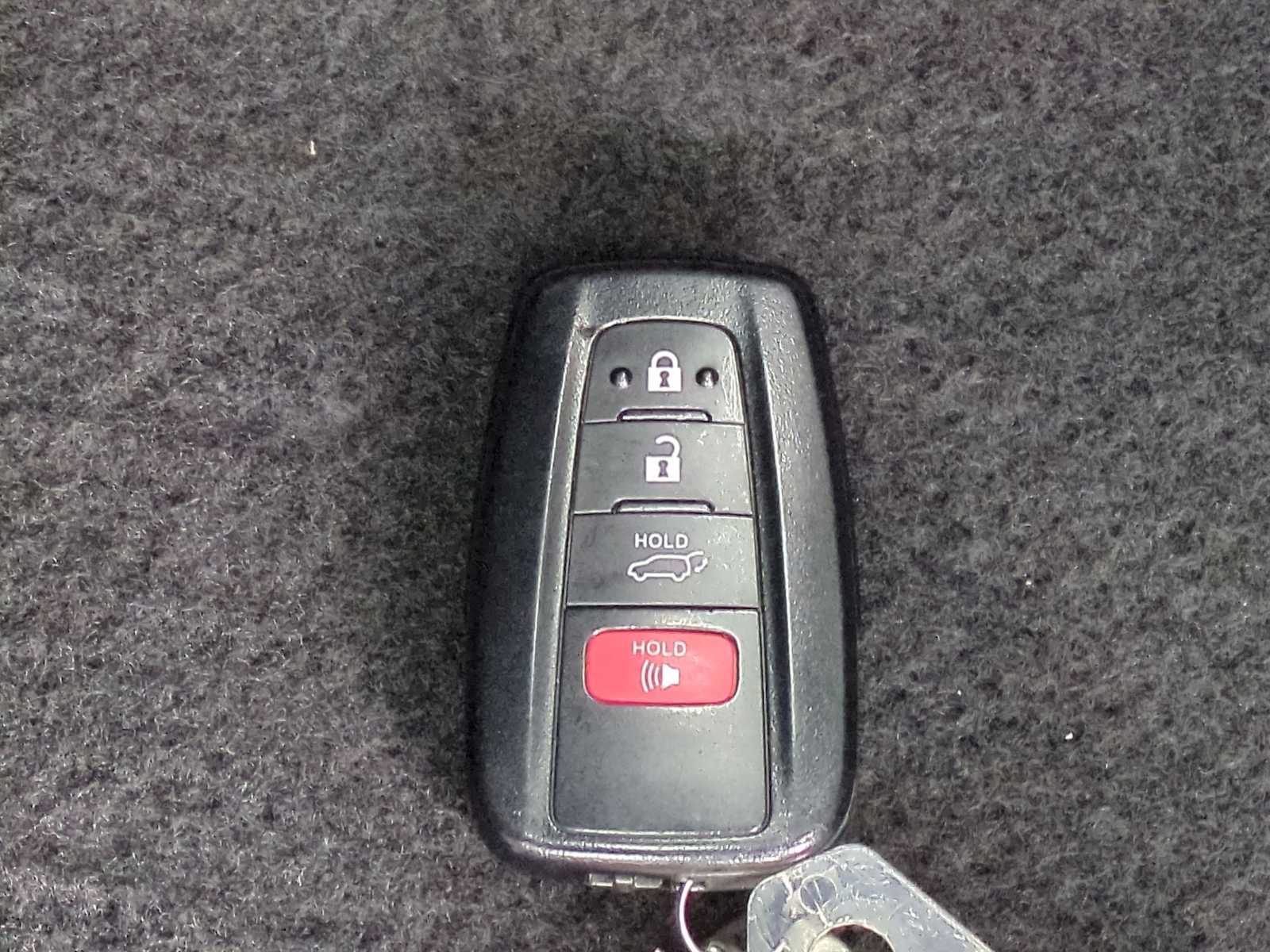 Thumbnail: 2022 Toyota Highlander - 37