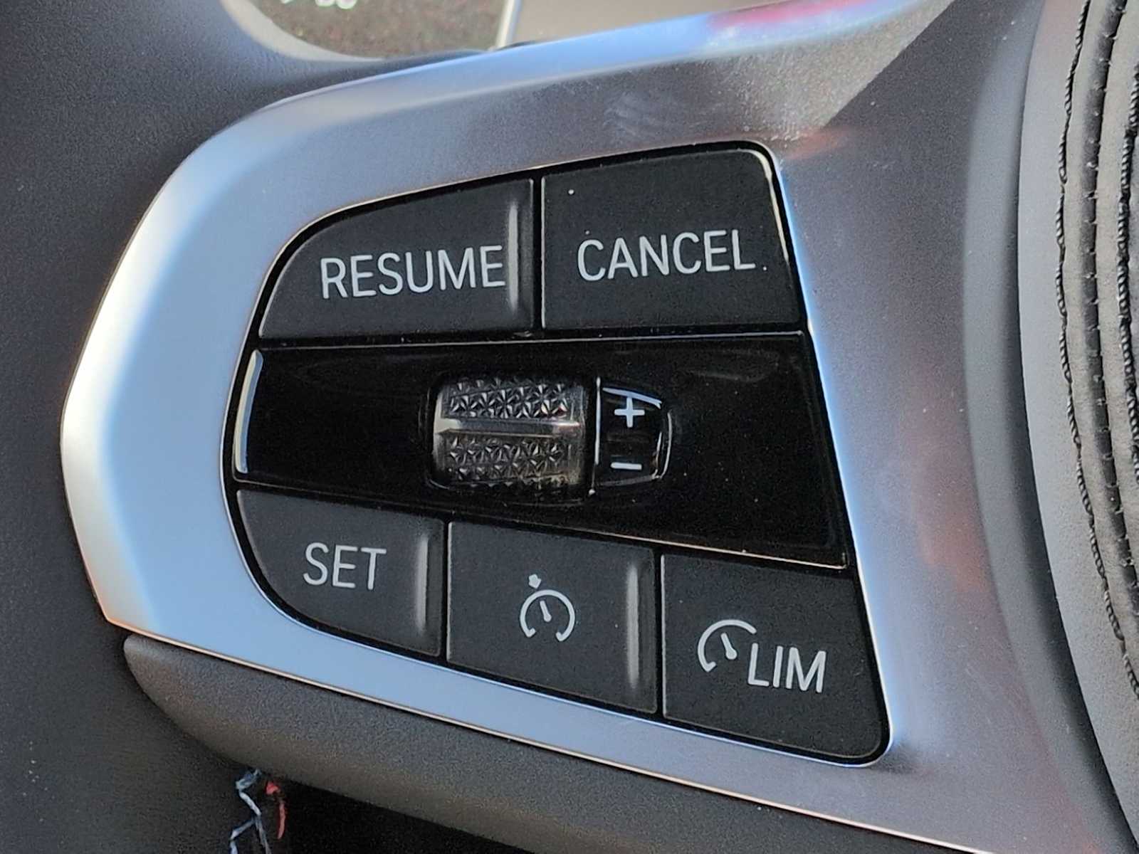 Thumbnail: 2025 BMW M8 - 25