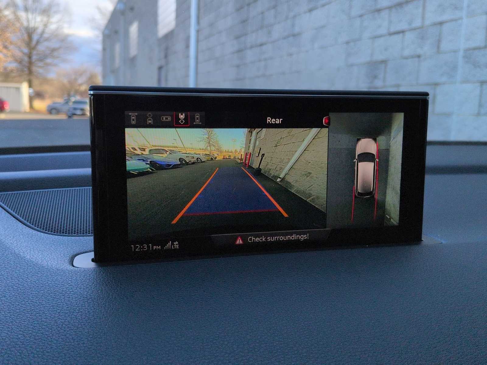 Thumbnail: 2017 Audi Q7 - 32