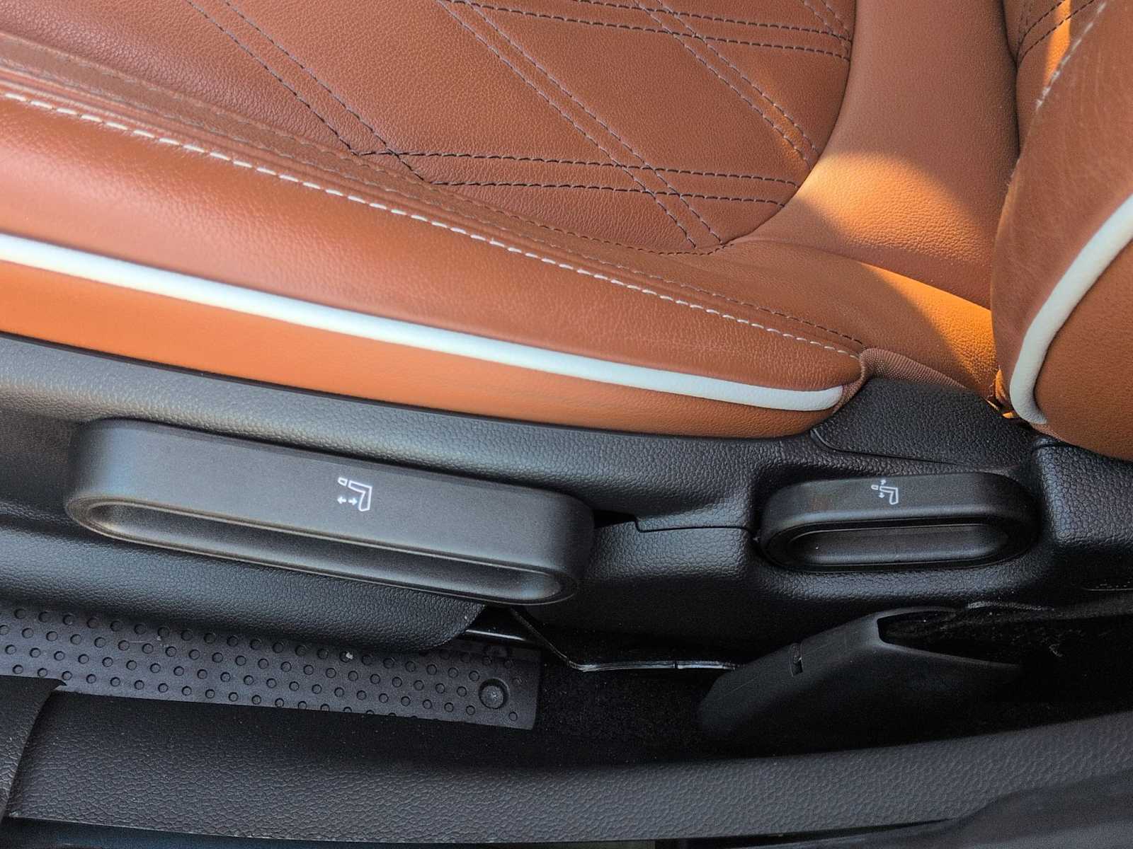 Thumbnail: 2023 MINI Cooper Hardtop - 18