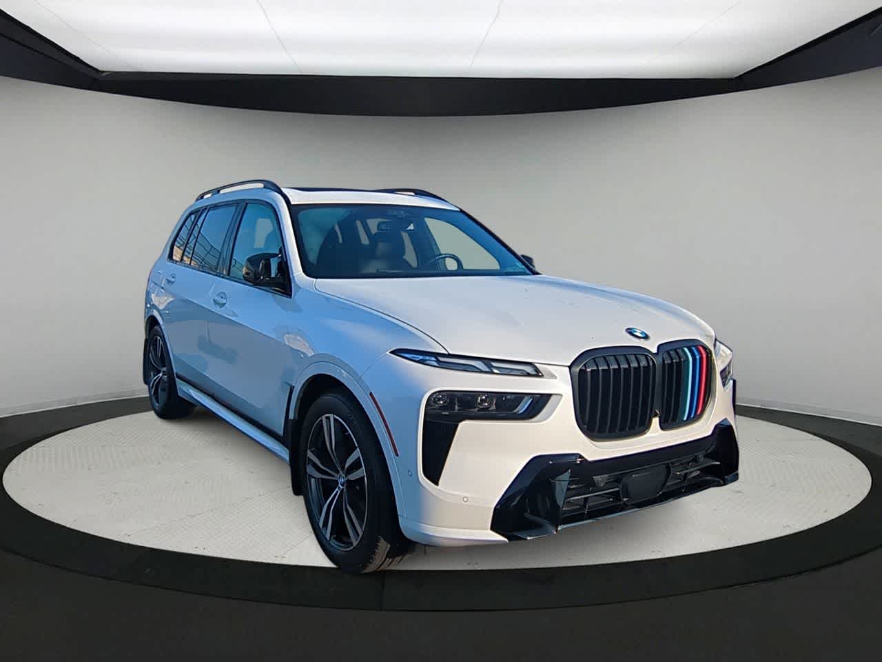 Thumbnail: 2023 BMW X7 - 2