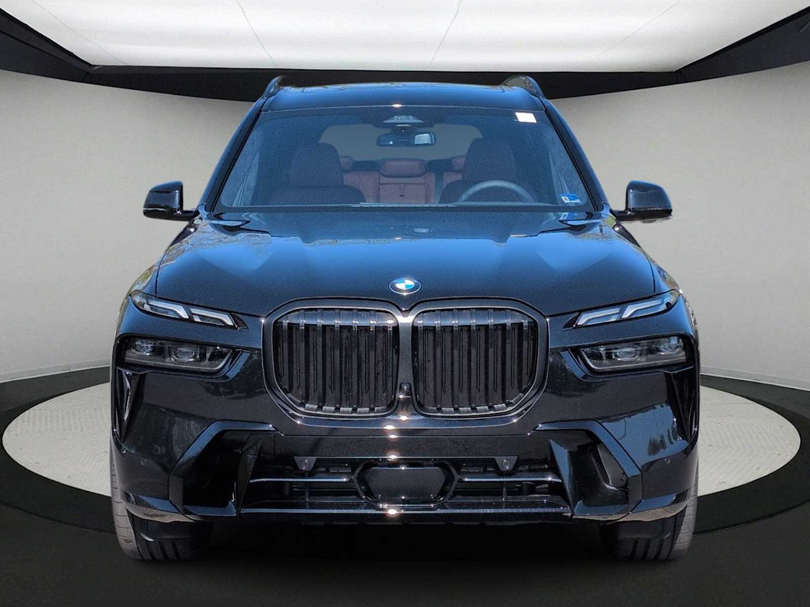Thumbnail: 2027 BMW X7 - 3