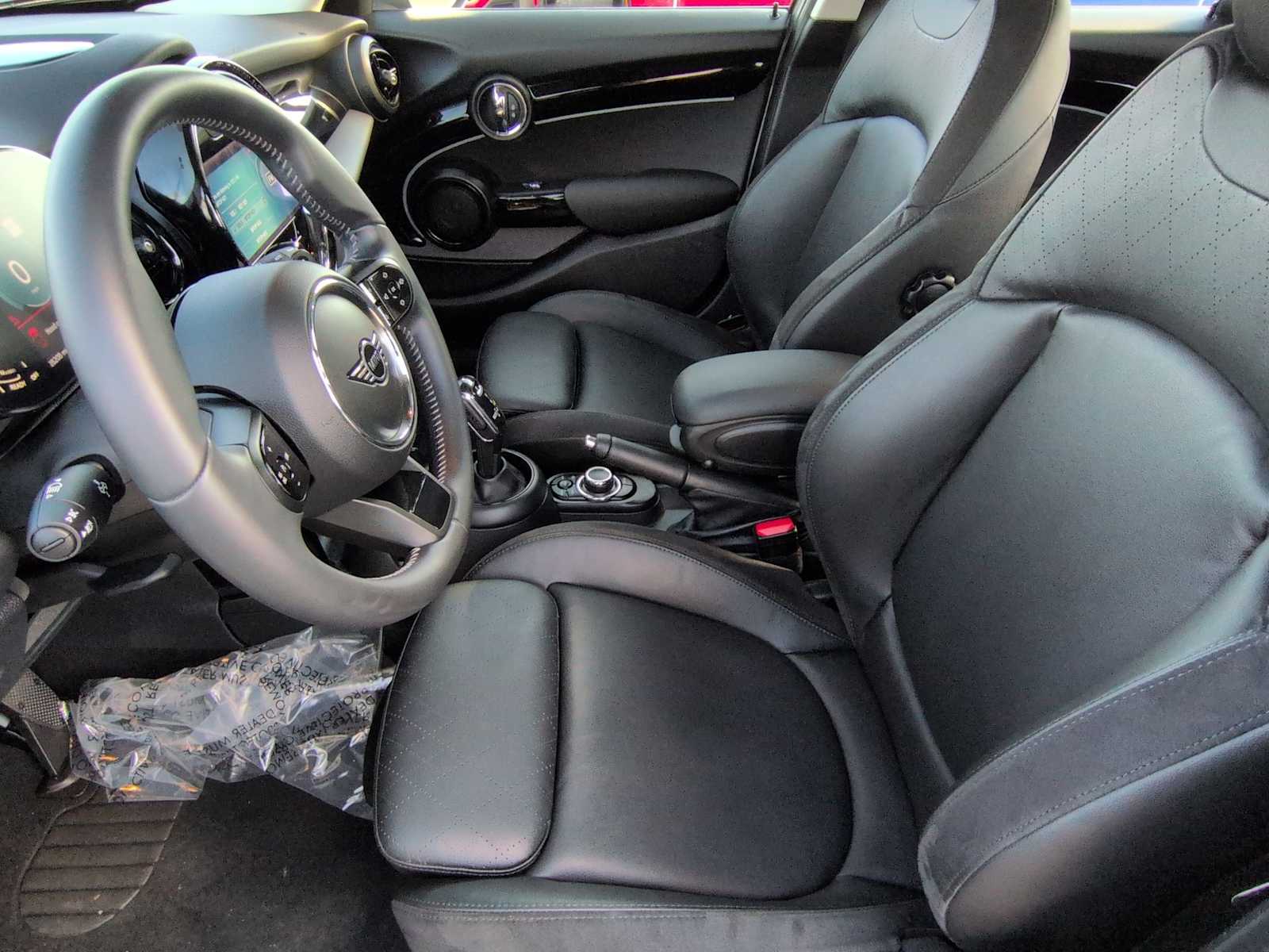 Thumbnail: 2023 MINI Cooper Hardtop - 10