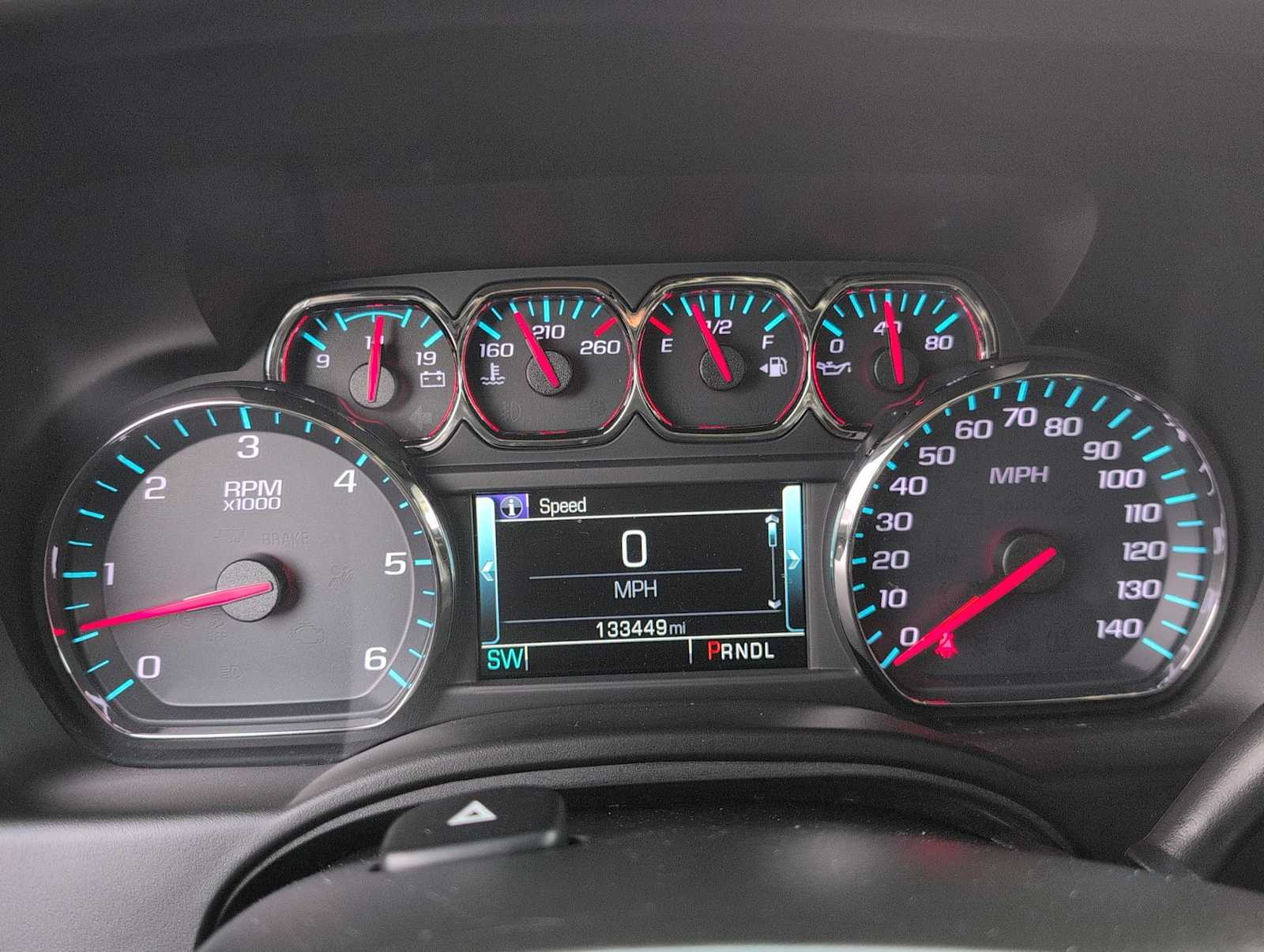 Thumbnail: 2019 Chevrolet Tahoe - 33