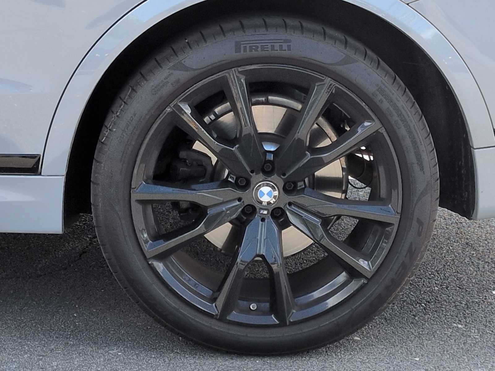 Thumbnail: 2025 BMW X7 - 14