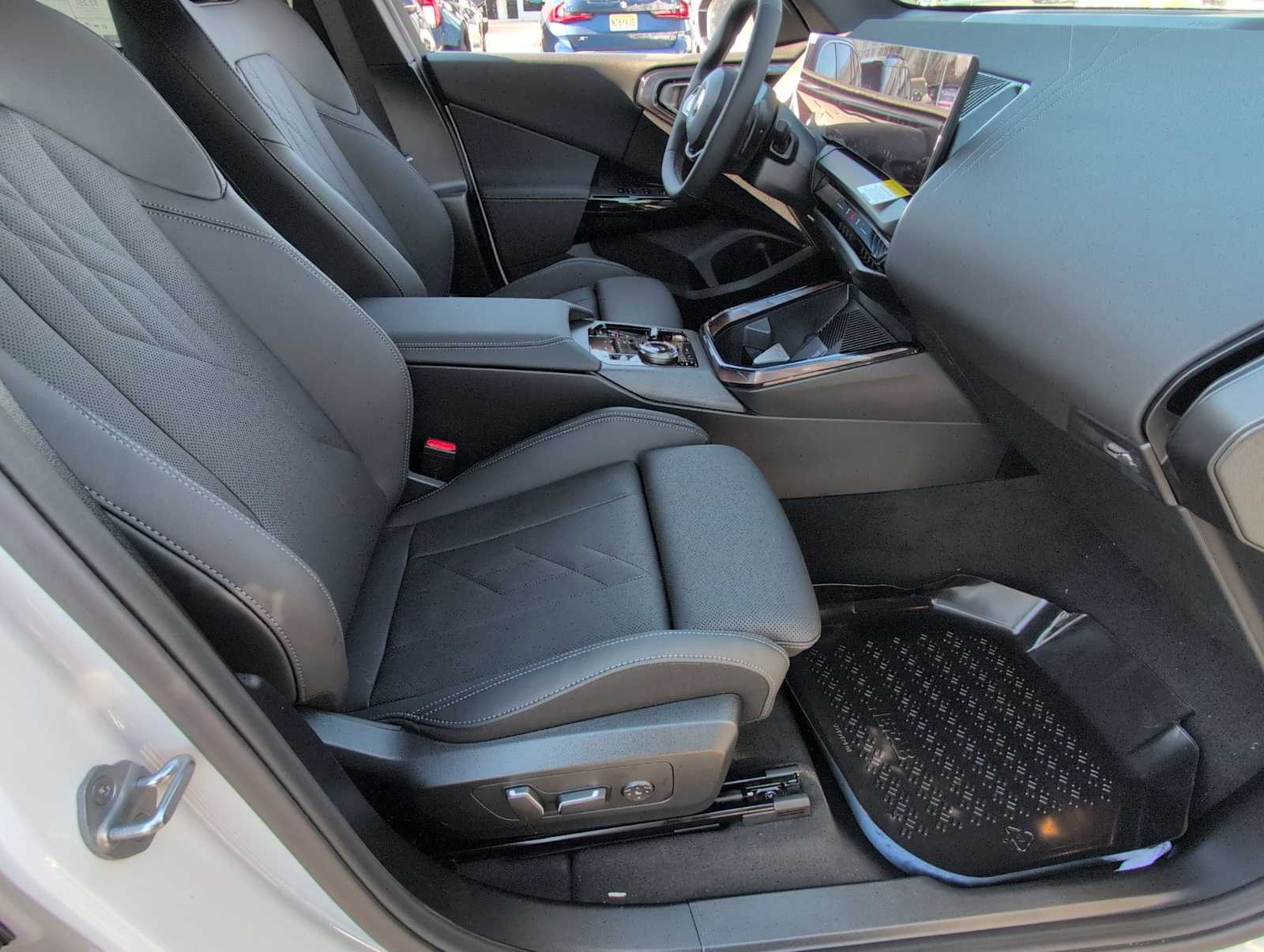 Thumbnail: 2026 BMW X3 - 21