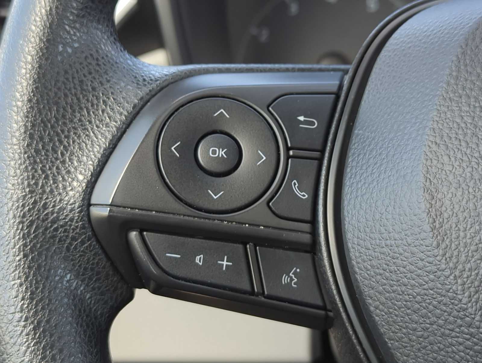 2024 Toyota Corolla LE 15